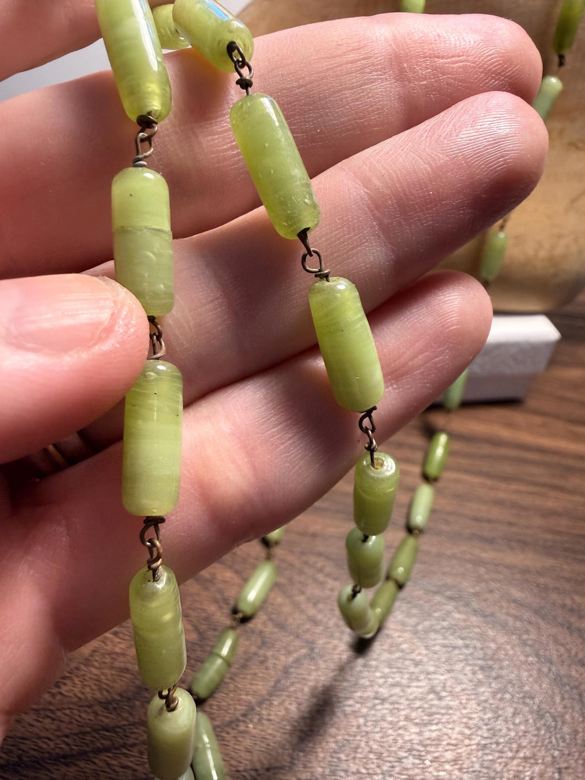 1920s Art Deco Green Glass Flapper Necklace – Long Hand-Wired Czech Satin Glass Beads – Antique Sautoir Jewellery