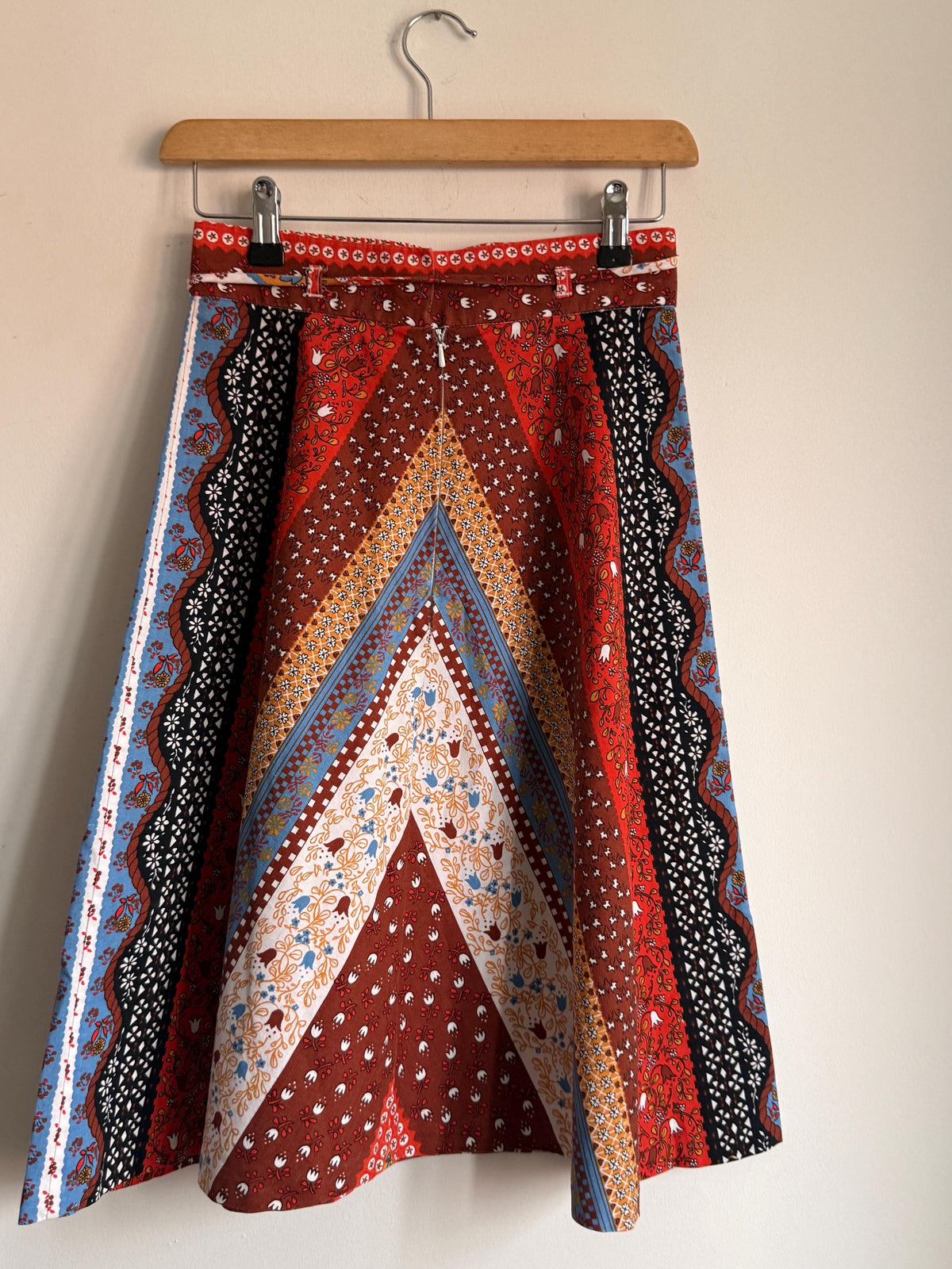 1970s Border Print Midi Skirt, Brown Red Blue Folk Floral Skirt, High Waist A-Line Skirt with Belt, Vintage Boho Festival Clothing
