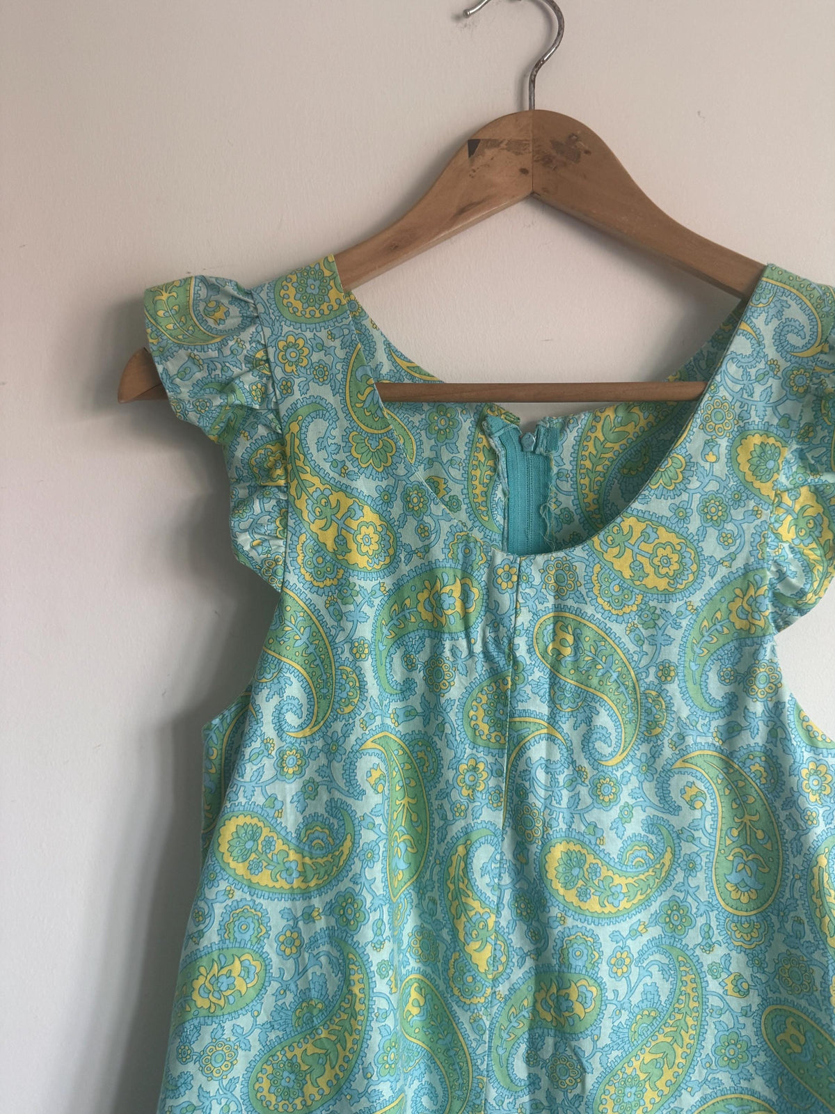 1960s Paisley Shift Dress, Aqua Green Yellow Cotton Dress, Ruffle Shoulder Mini Dress, Vintage Mod Summer Dress with Pockets