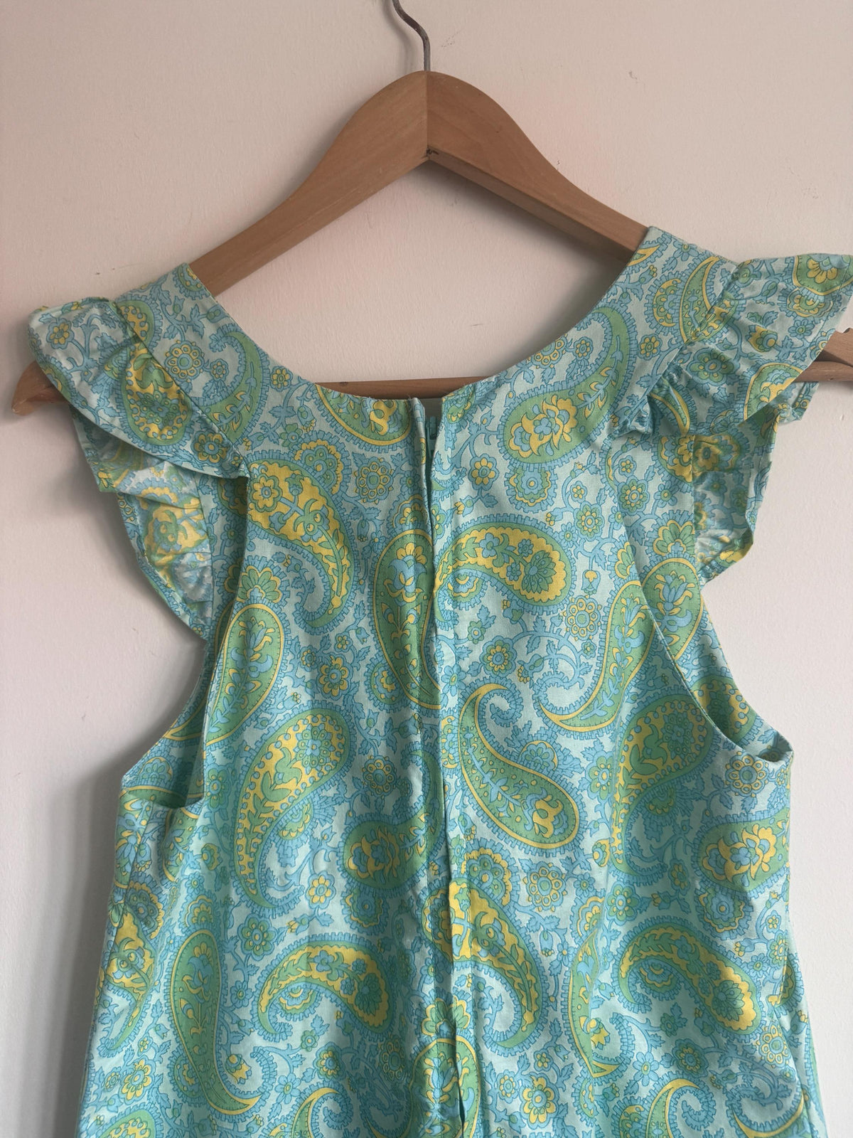 1960s Paisley Shift Dress, Aqua Green Yellow Cotton Dress, Ruffle Shoulder Mini Dress, Vintage Mod Summer Dress with Pockets