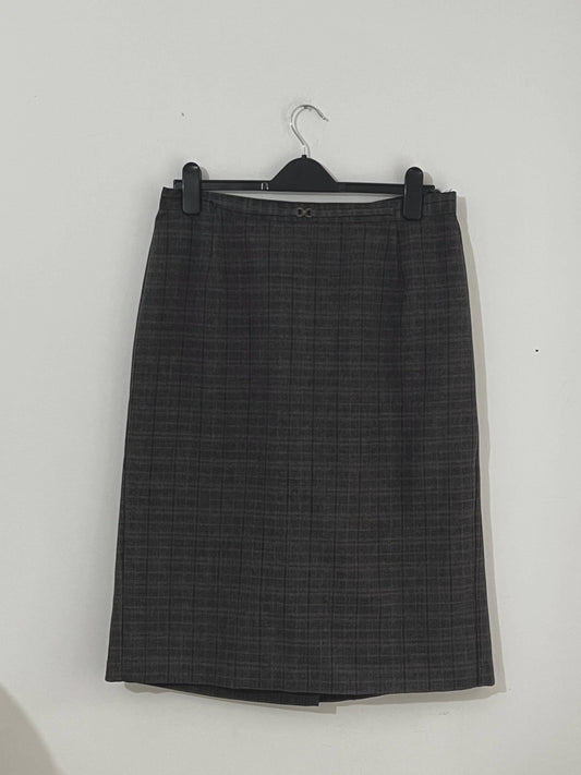 Vintage Checked Skirt Midi Length Grey and dark red checked skirt UK Size 14-16