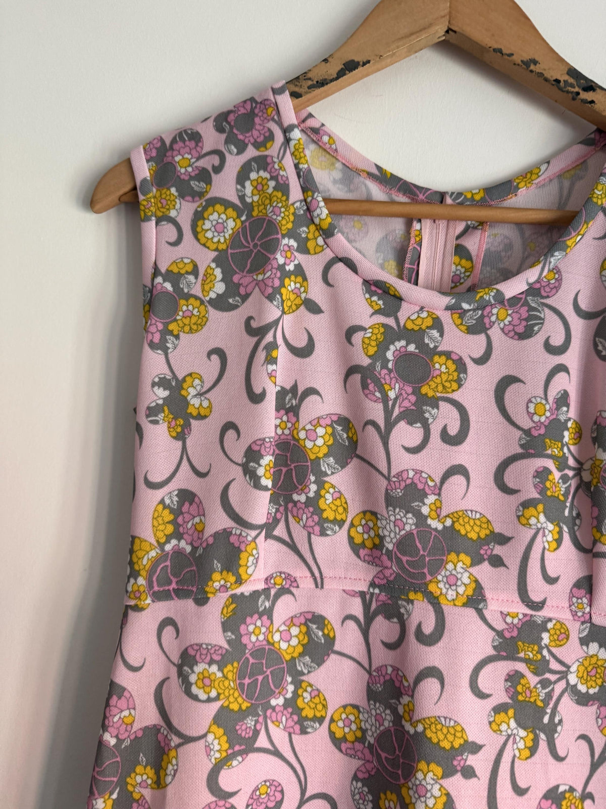 Vintage Pink Floral Maxi Dress, Grey & Yellow Flower Power Print, Sleeveless Scoop Neck High Waist Long Dress