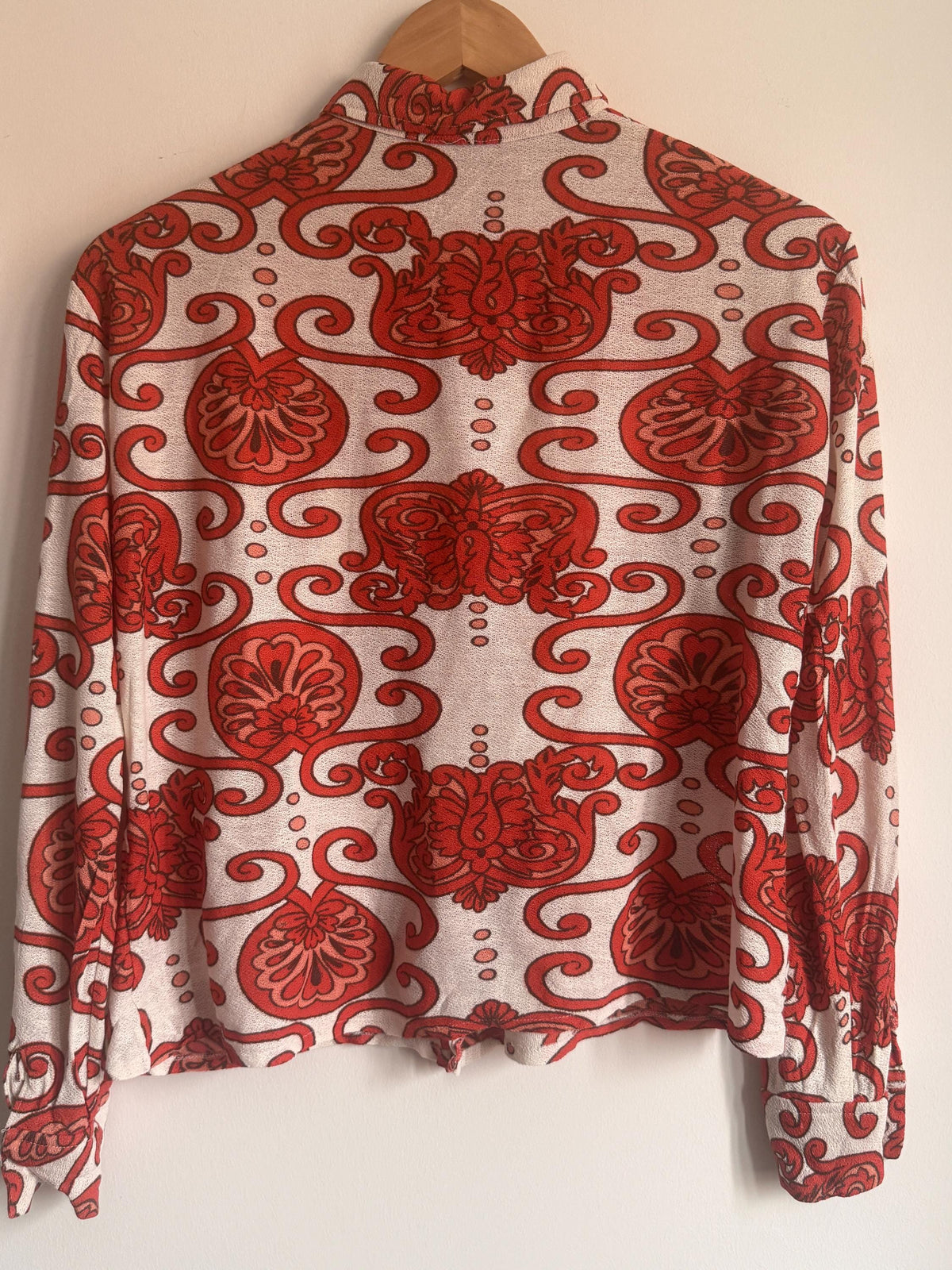 1970s Floral Print Shirt, Red Cream Psychedelic Blouse, Pointed Collar Long Sleeve Top, Vintage Mod Disco Shirt