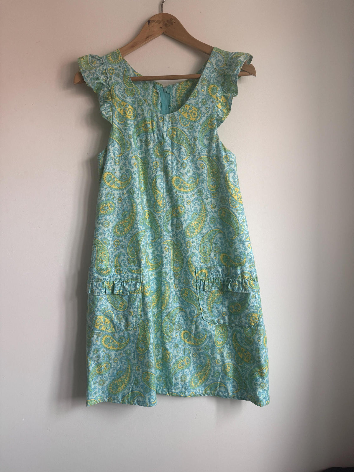 1960s Paisley Shift Dress, Aqua Green Yellow Cotton Dress, Ruffle Shoulder Mini Dress, Vintage Mod Summer Dress with Pockets