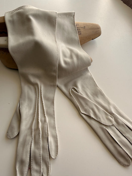 Vintage Light Grey Fabric Gauntlet Gloves with Three Stitched Lines