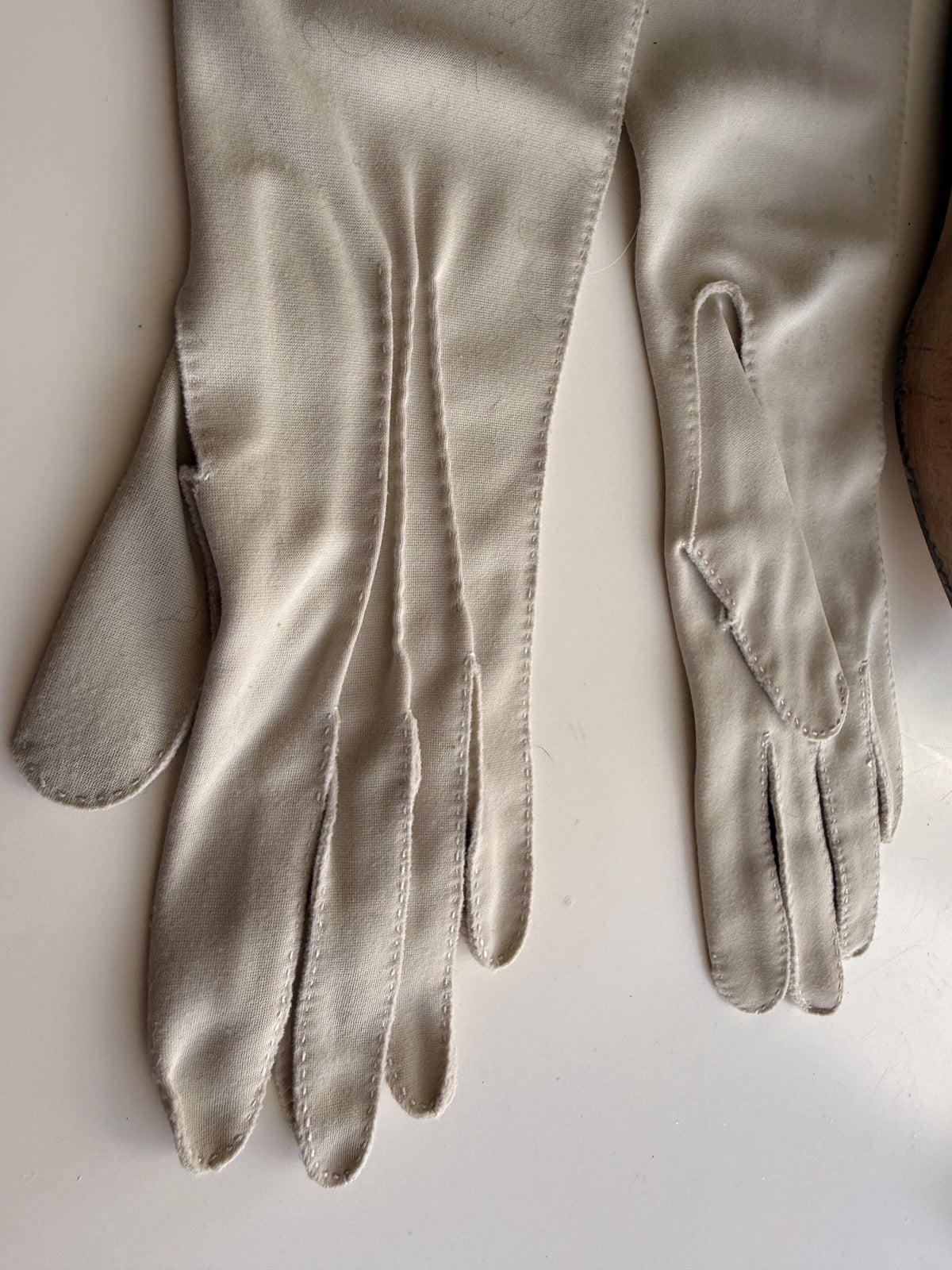 Vintage Light Grey Fabric Gauntlet Gloves with Three Stitched Lines