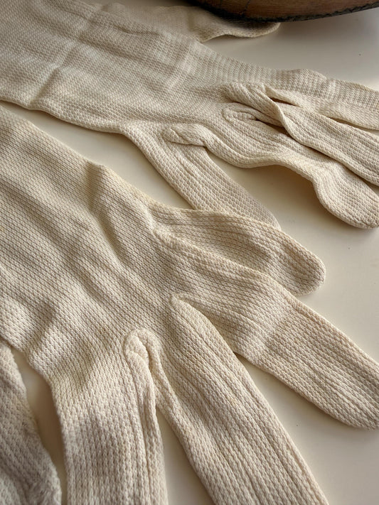 Vintage Cream Textured Fabric Gloves with Plain Backs