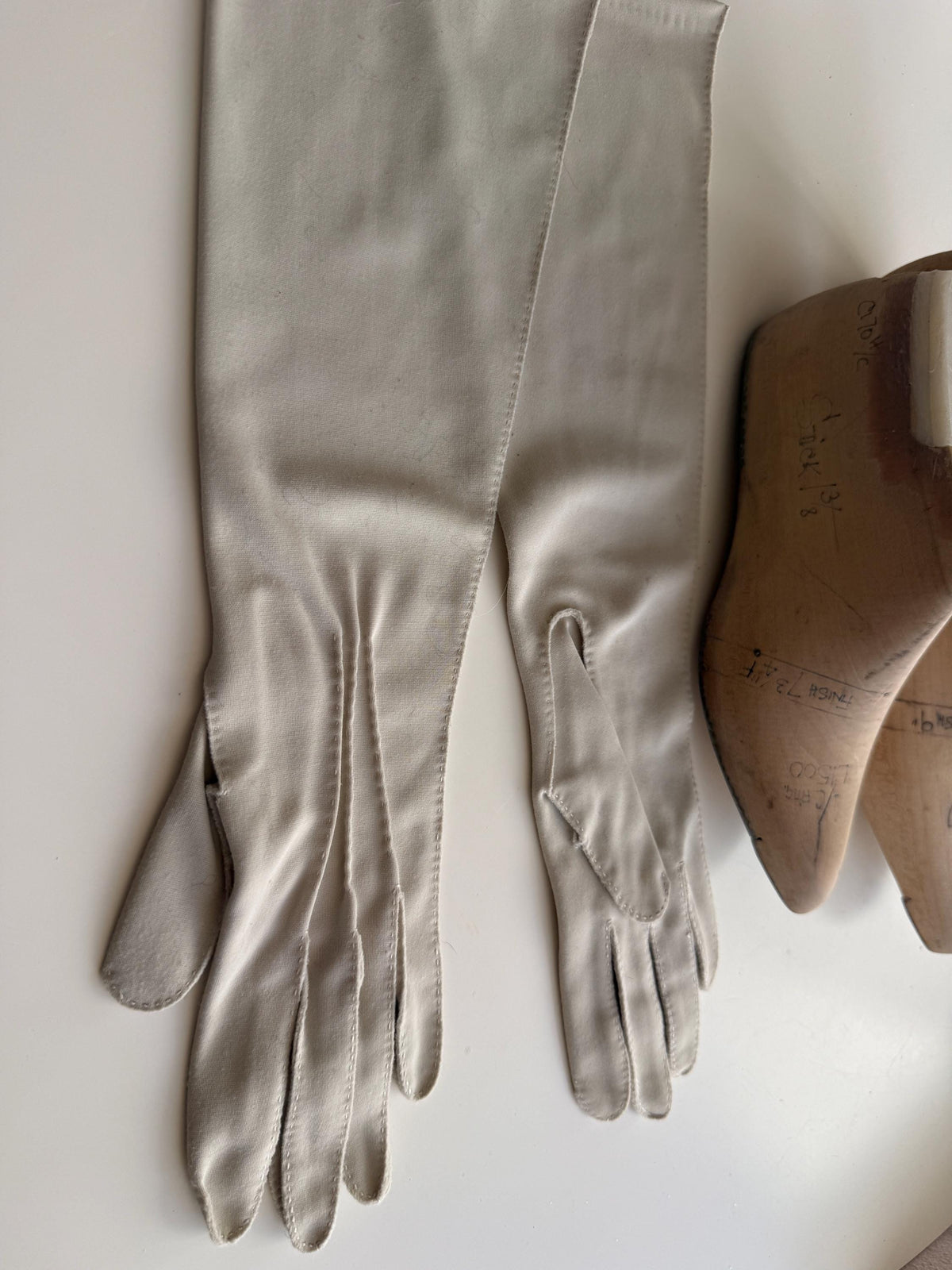 Vintage Light Grey Fabric Gauntlet Gloves with Three Stitched Lines