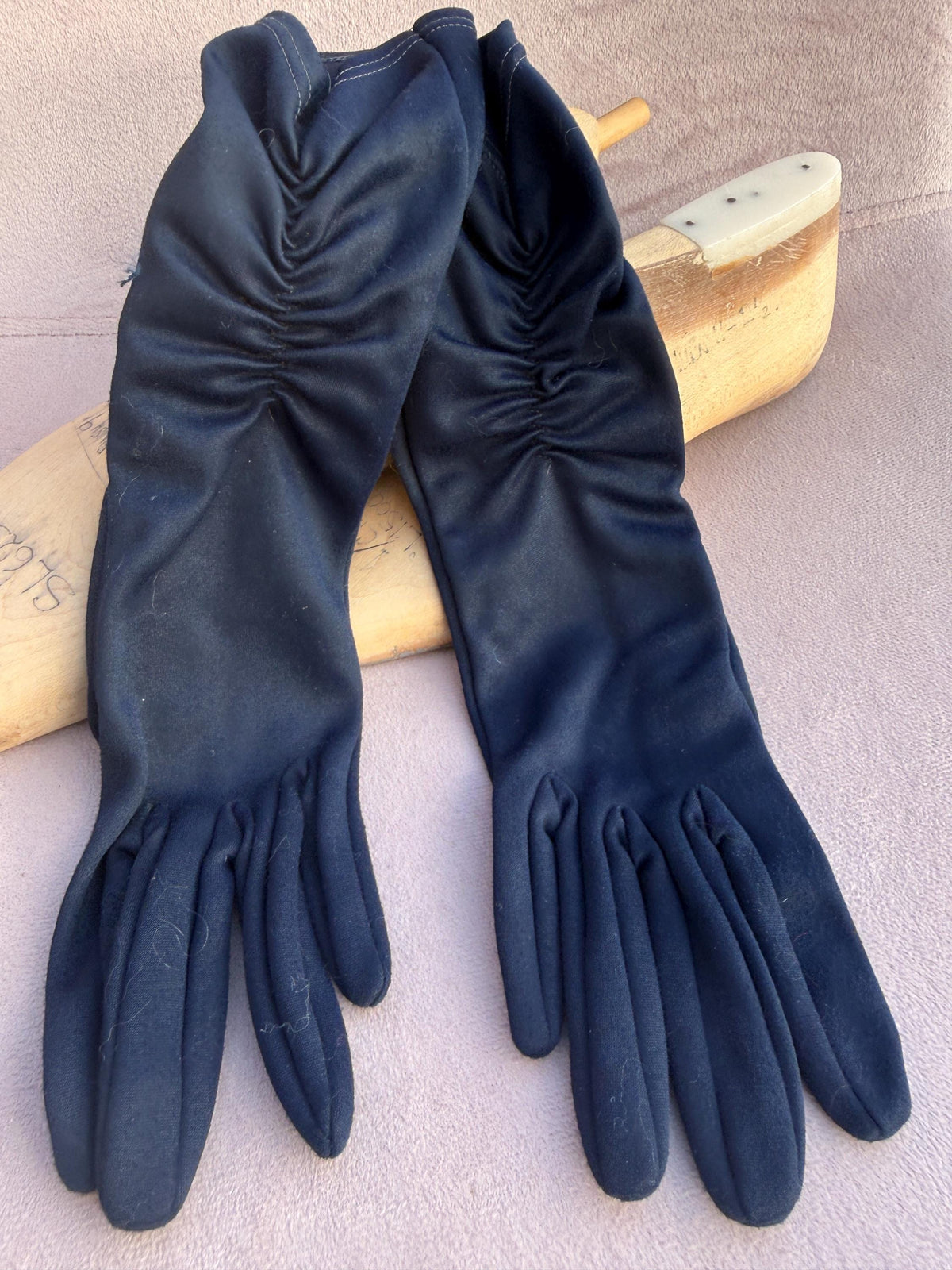 Vintage Navy Blue Ruched Fabric Gloves – Gathered Cuffs, Mid Length Evening Accessories