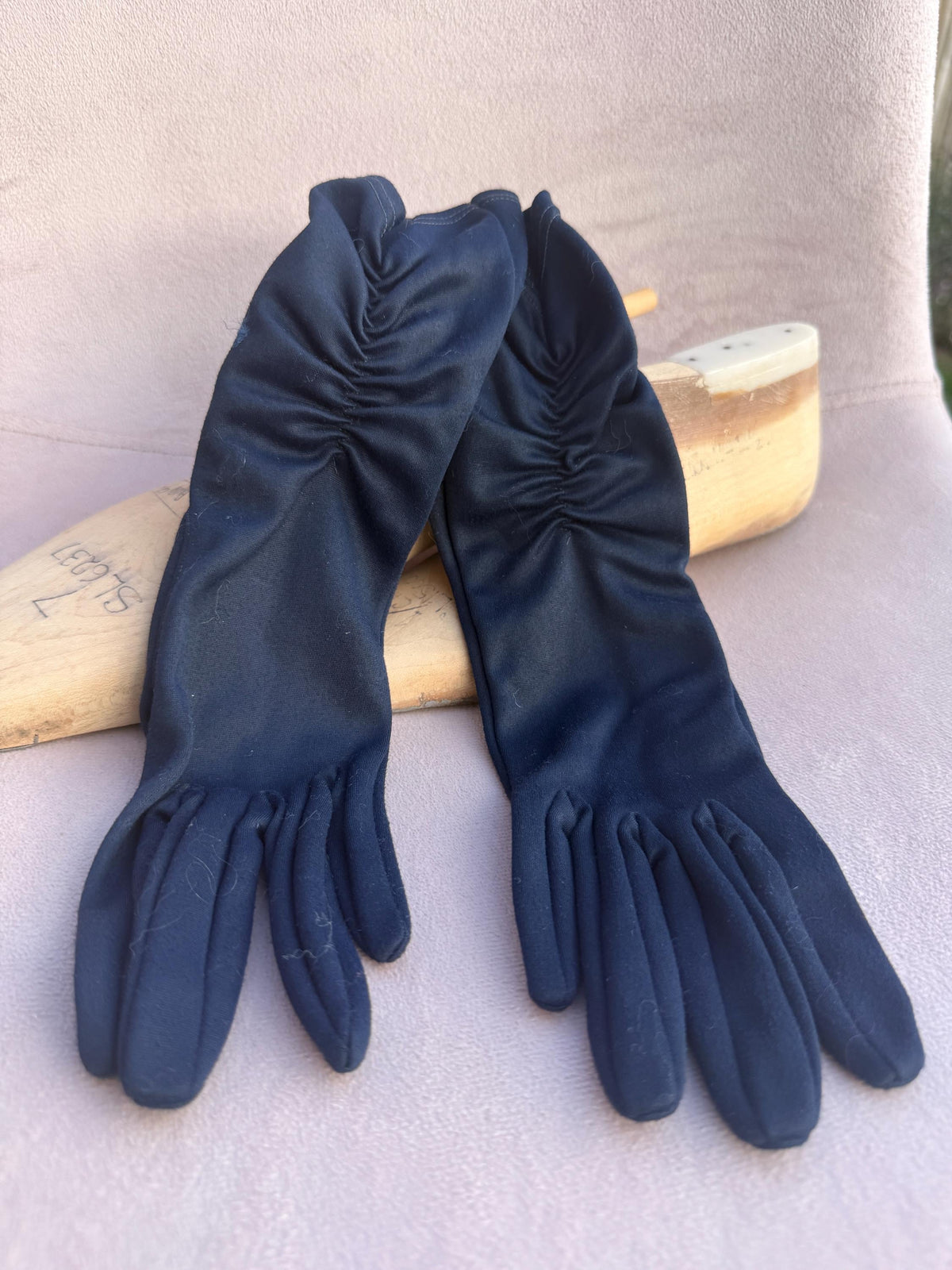 Vintage Navy Blue Ruched Fabric Gloves – Gathered Cuffs, Mid Length Evening Accessories