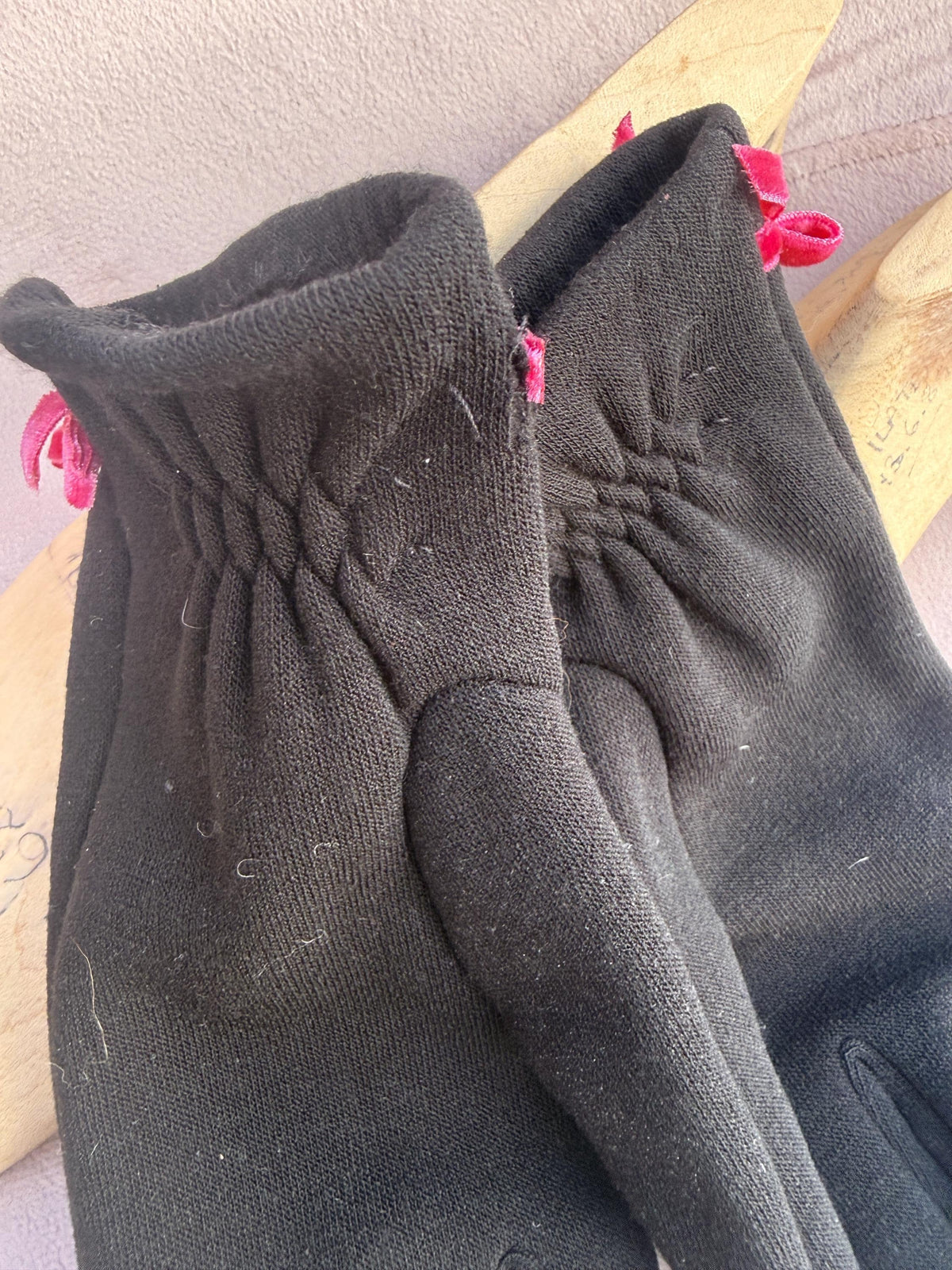 Vintage Black Fabric Gloves with Pink Velvet Ribbon Bows – Short Occasion Accessories