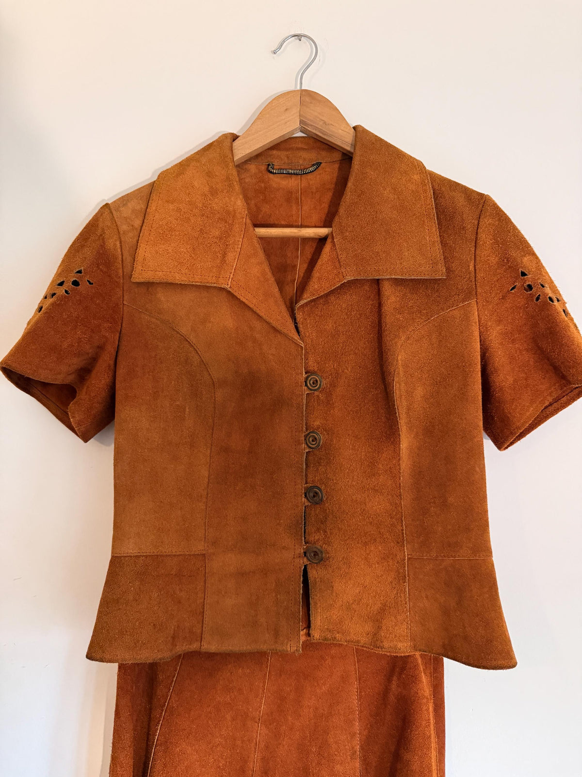 Vintage 1970s Tan Suede Skirt Suit Cutwork Short Sleeve Jacket Flared Panelled Two Piece Rust Leather Co Ord, Boho Western Autumn Outfit