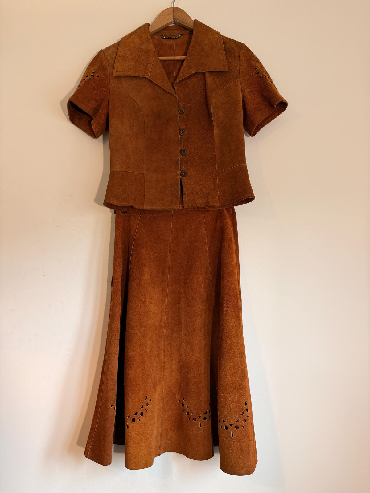 Vintage 1970s Tan Suede Skirt Suit Cutwork Short Sleeve Jacket Flared Panelled Two Piece Rust Leather Co Ord, Boho Western Autumn Outfit