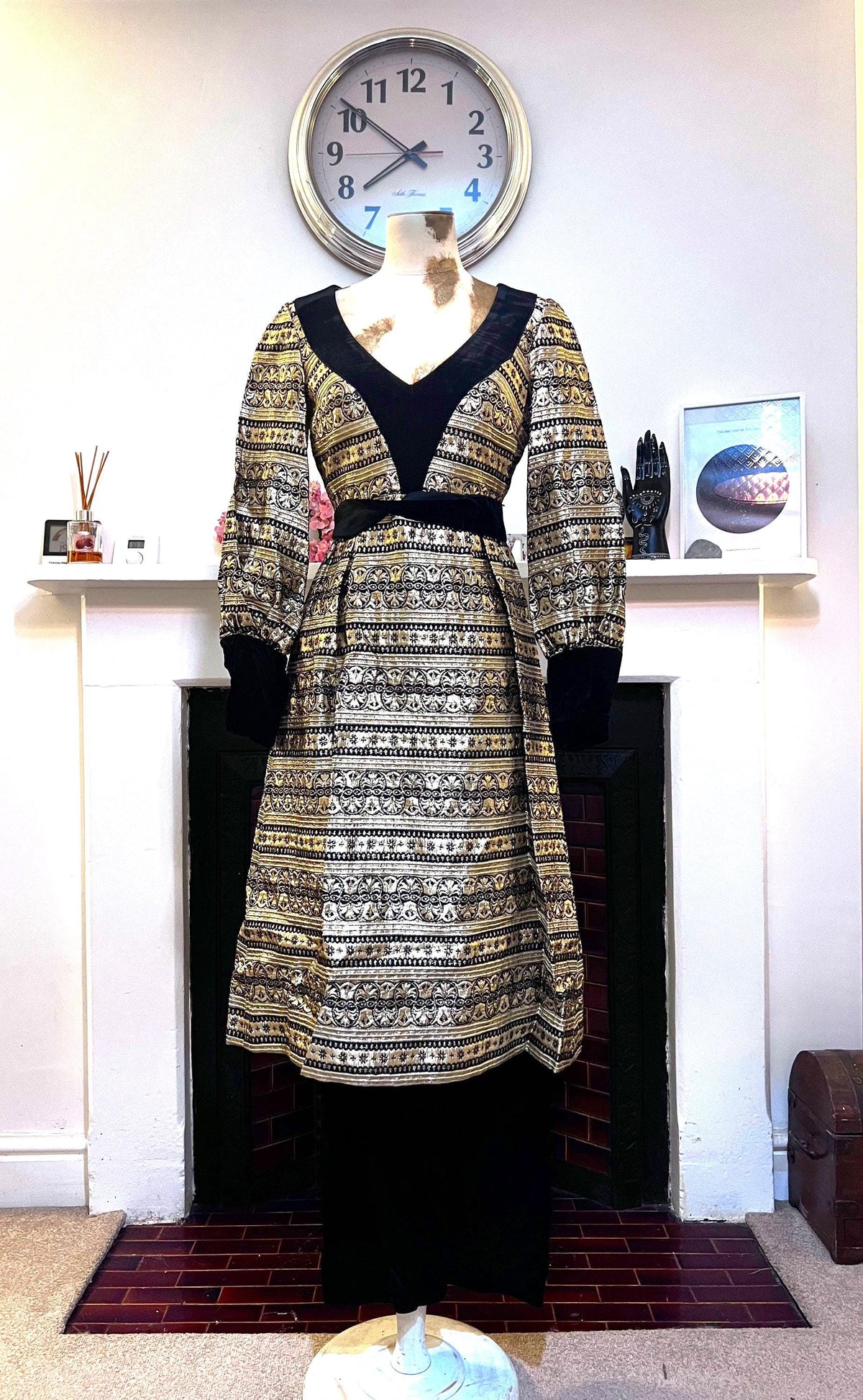 Jean Varon John Bates 1960s Brocade Tunic Dress & Velvet Trousers Set (UK 6-8)