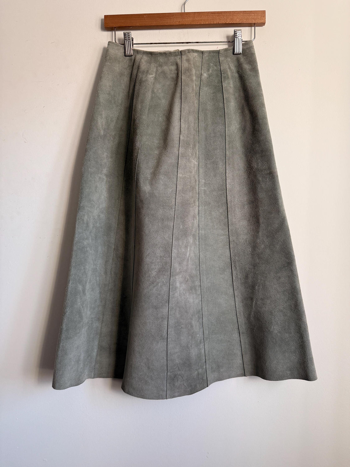1970s Sage Green Suede Skirt – Vintage Panelled A-Line Skirt
