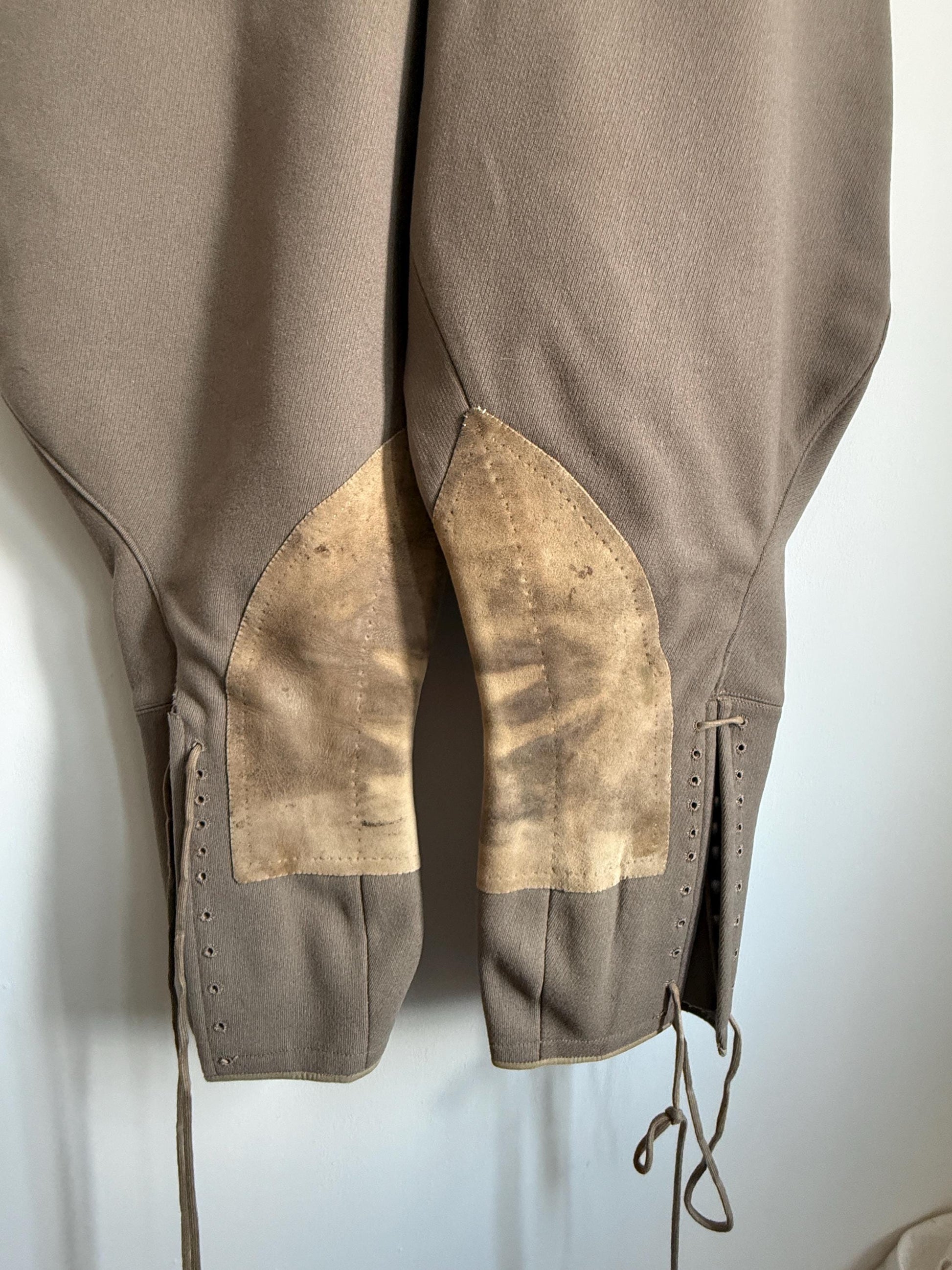 1920s 1930s Vintage Riding Breeches – Brown Wool Equestrian Jodhpurs with Suede Knee Patches – High Waist Button Fly