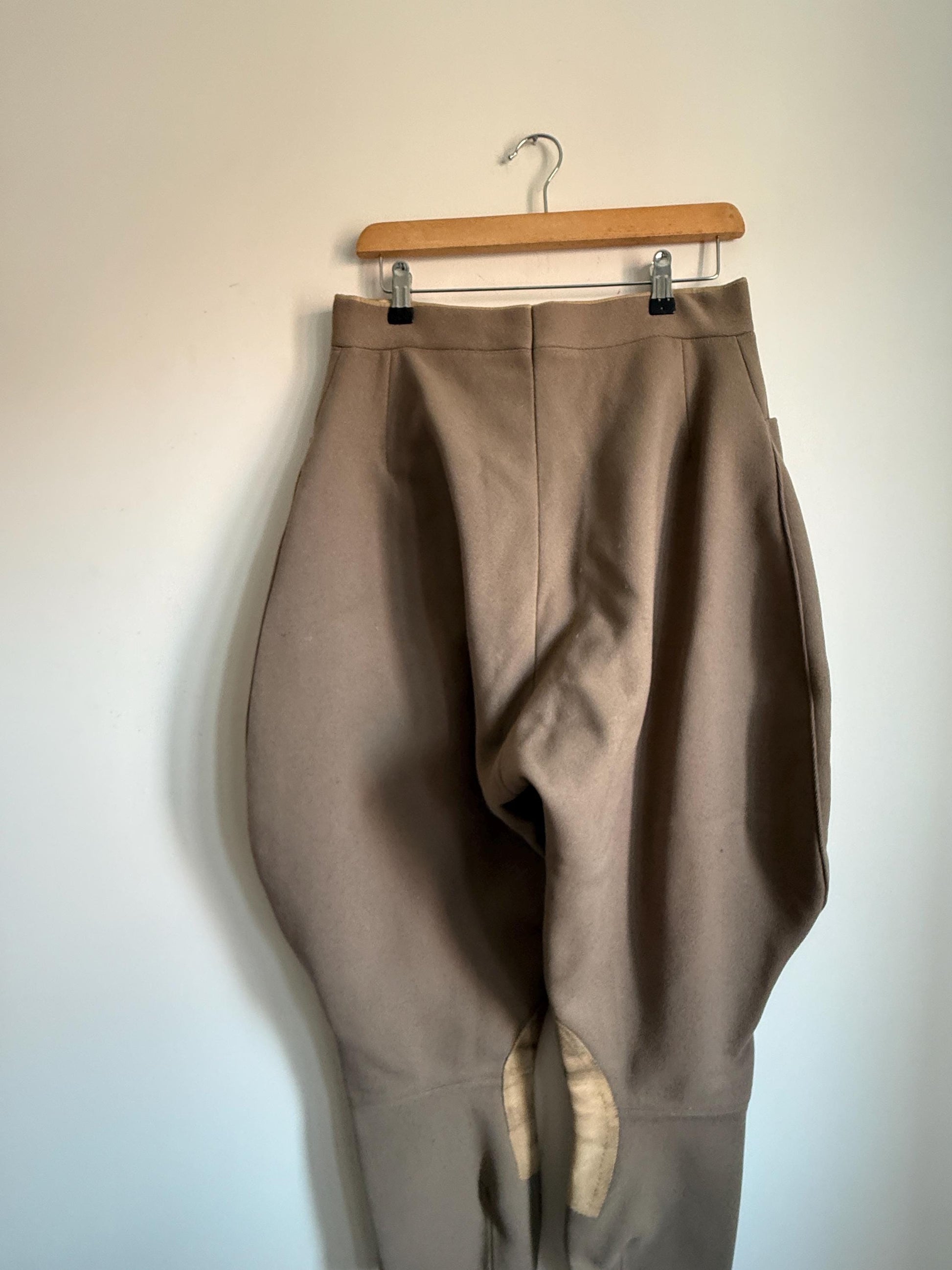 1920s 1930s Vintage Riding Breeches – Brown Wool Equestrian Jodhpurs with Suede Knee Patches – High Waist Button Fly
