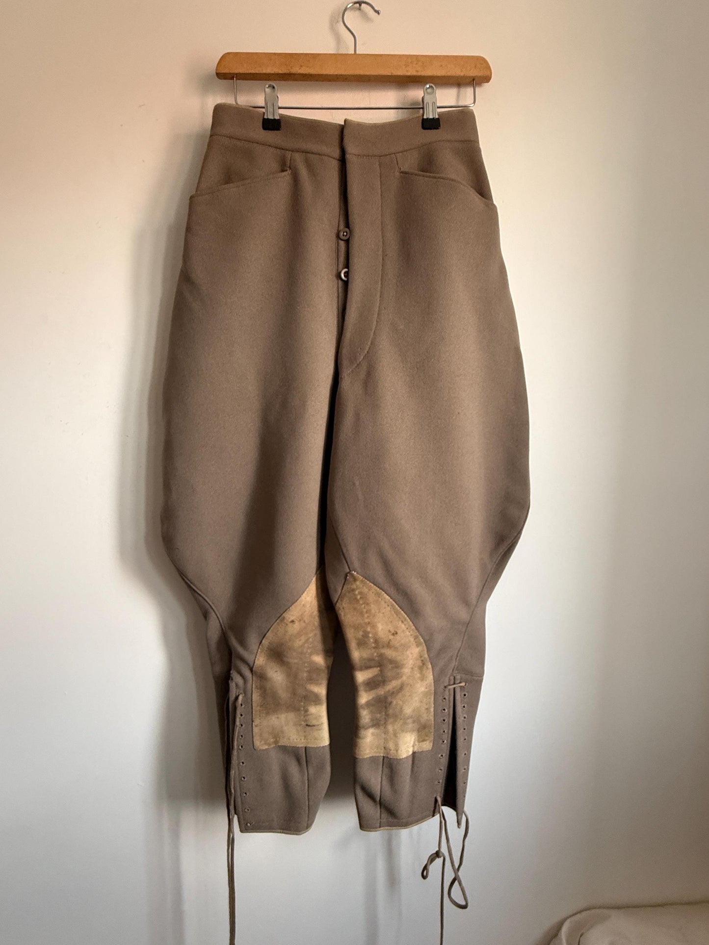1920s 1930s Vintage Riding Breeches – Brown Wool Equestrian Jodhpurs with Suede Knee Patches – High Waist Button Fly