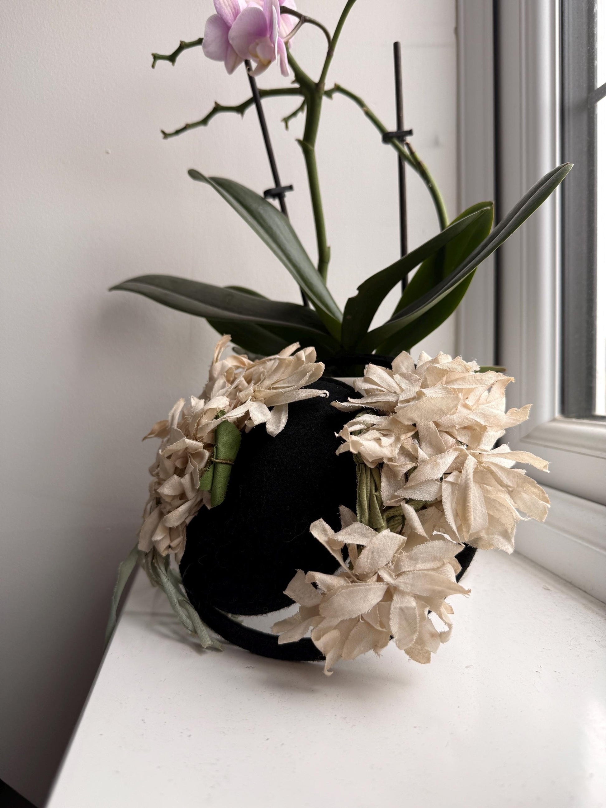 1930s Black Felt Floral Tilt Hat | Vintage 30s 40s Silk Flower Headpiece | Romantic Cocktail Hat | Antique Style Millinery