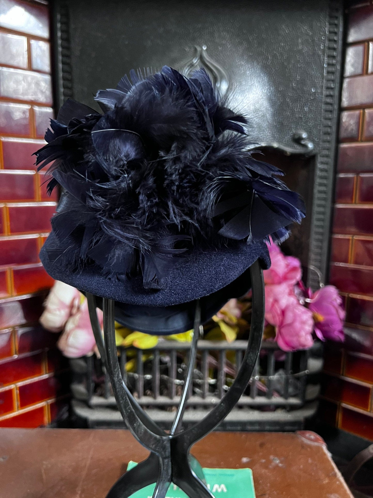1930s Navy Cloche Cap Hat, feather hat scalloped edge vintage St Michael British Felt Hat - 30s Felt Hat Navy Blue Marks and Spencer hat