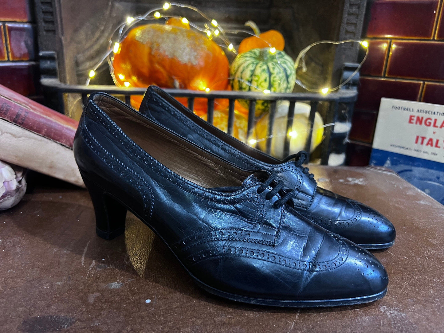 1940’s Vintage Shoes Black leather heeled brogues Shoes Black UK5.5 - Vintage heels - Vintage Shoes, 1940s Vintage Footwear, vintage shoe