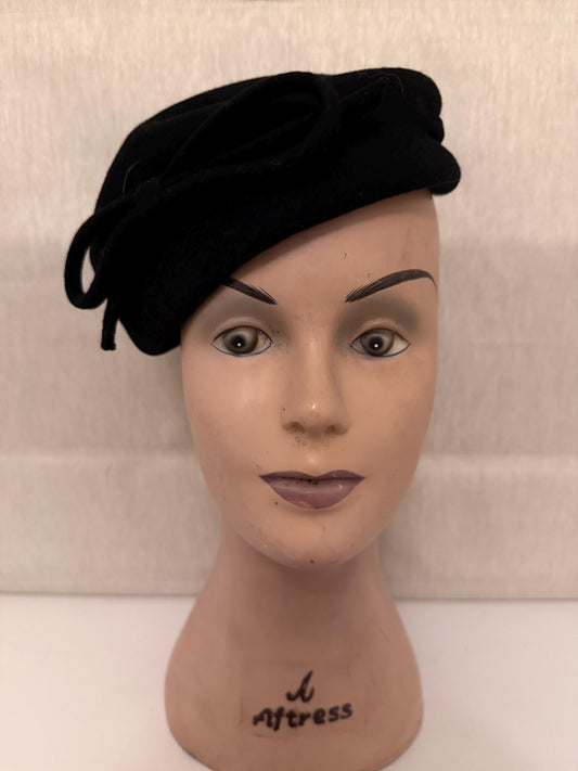 1940s Black Felt Percher Hat by Jacoll | Vintage 40s Tilt Hat | Classic Wool Cloche | WWII Era Hat | Goodwood Revival