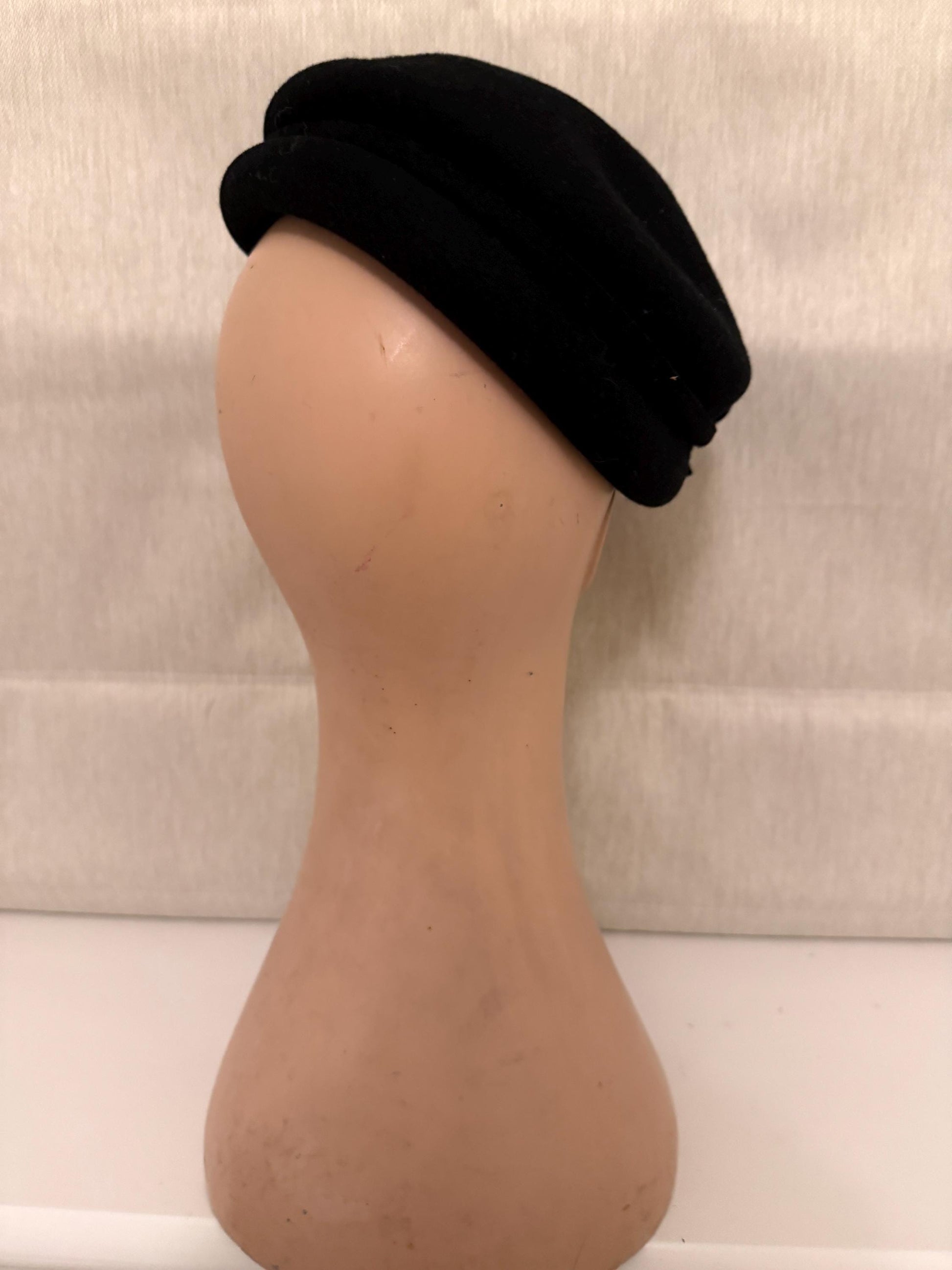 1940s Black Felt Percher Hat by Jacoll | Vintage 40s Tilt Hat | Classic Wool Cloche | WWII Era Hat | Goodwood Revival