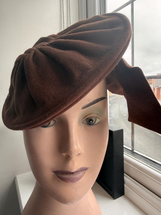 1940s Brown Felt Tilt Hat | Vintage Forties Sculpted Bow Hat | WWII Era Statement Cocktail Hat | Architectural Wool Felt
