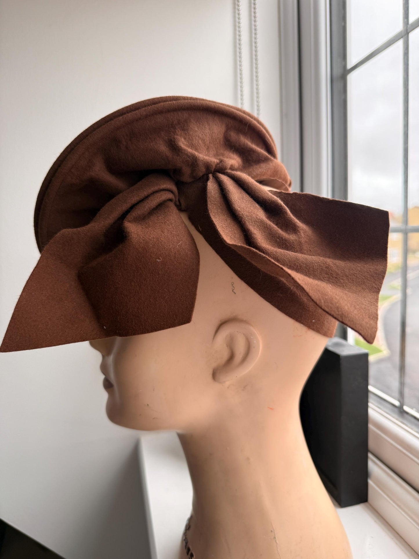 1940s Brown Felt Tilt Hat | Vintage Forties Sculpted Bow Hat | WWII Era Statement Cocktail Hat | Architectural Wool Felt
