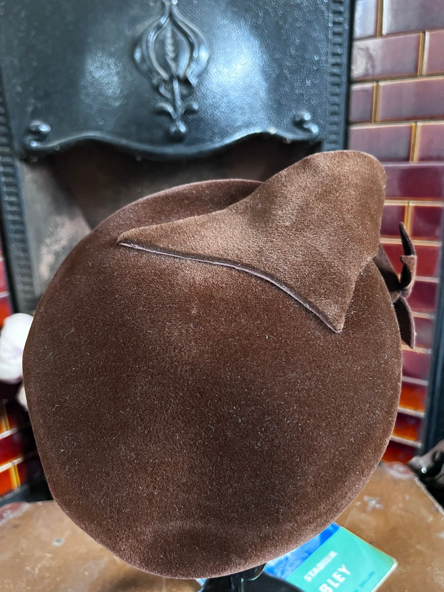 1940s brown wool percher Hat, brown felt percher hat - 40s wool percher hat cloche vintage hat beret
