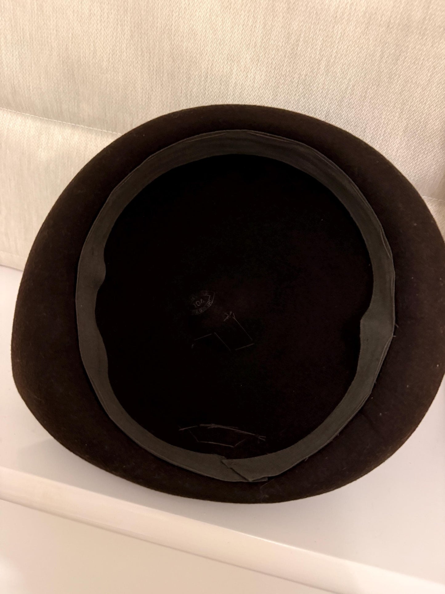 1940s Brown Wool Percher Hat | Vintage 40s Felt Cloche Beret | Classic Tilt Hat | WWII Era Style | Small Headpiece