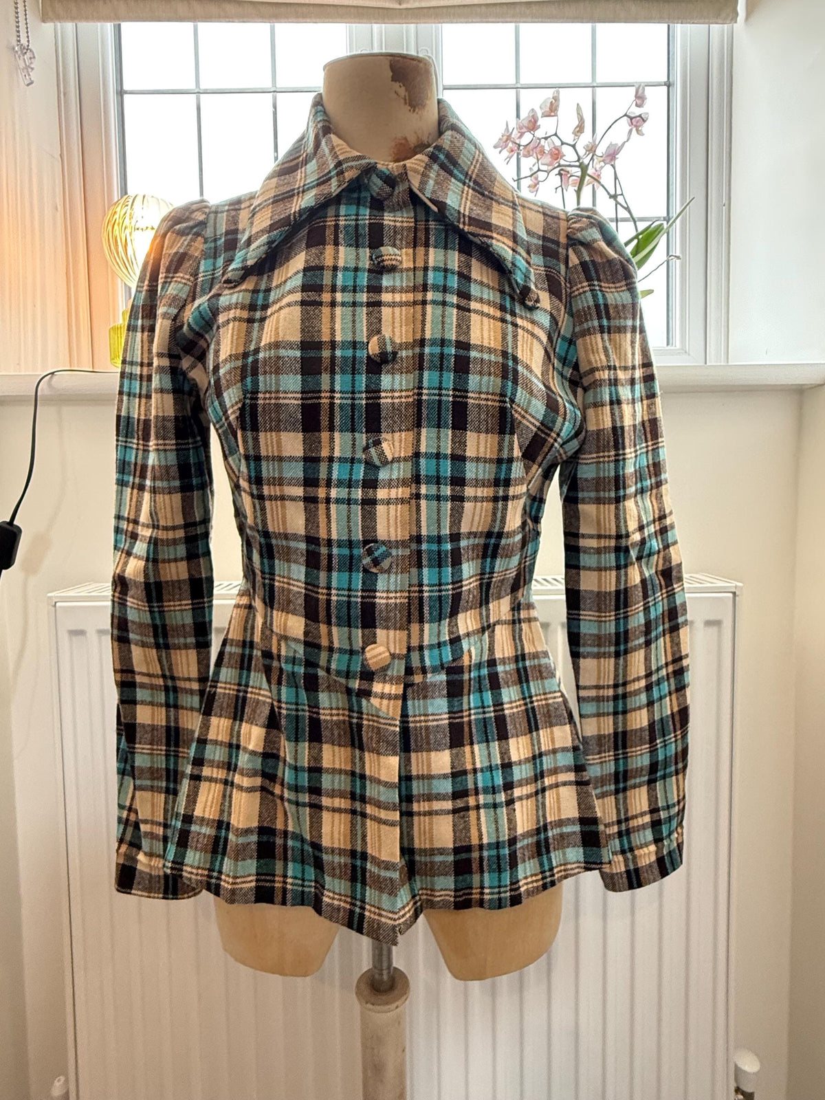 Vintage 1940s Handmade Check Top – Plaid Button Front Blouse, Lightweight Long Sleeve UK 10–12, Retro Wartime Style