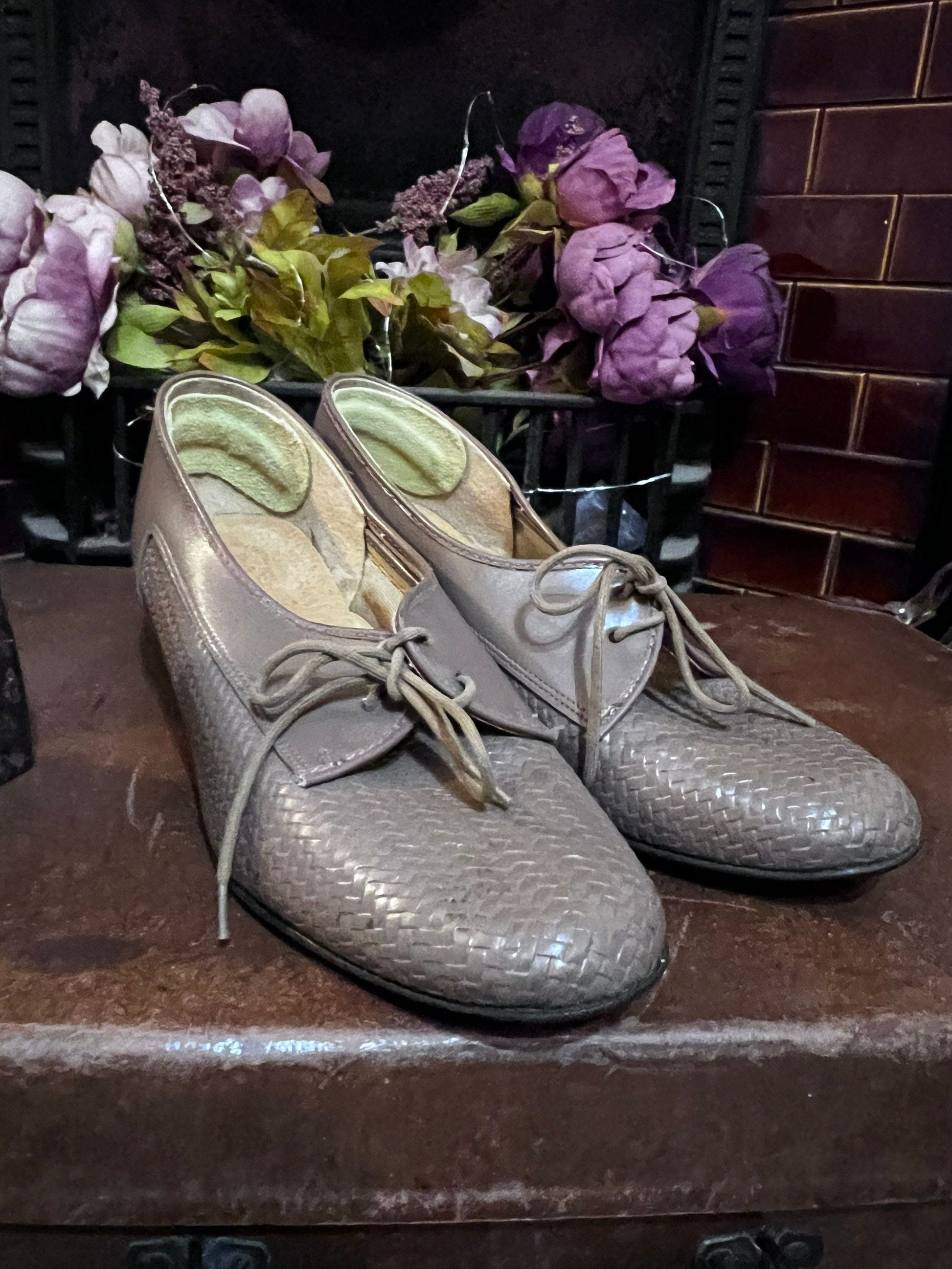 1940s Vintage Light Brown Shoes Vintage Lace up shoes Shoes UK 5 - Vintage Lace Ups - Vintage Shoes, 1940s Synthetic Leather, Lace Ups -