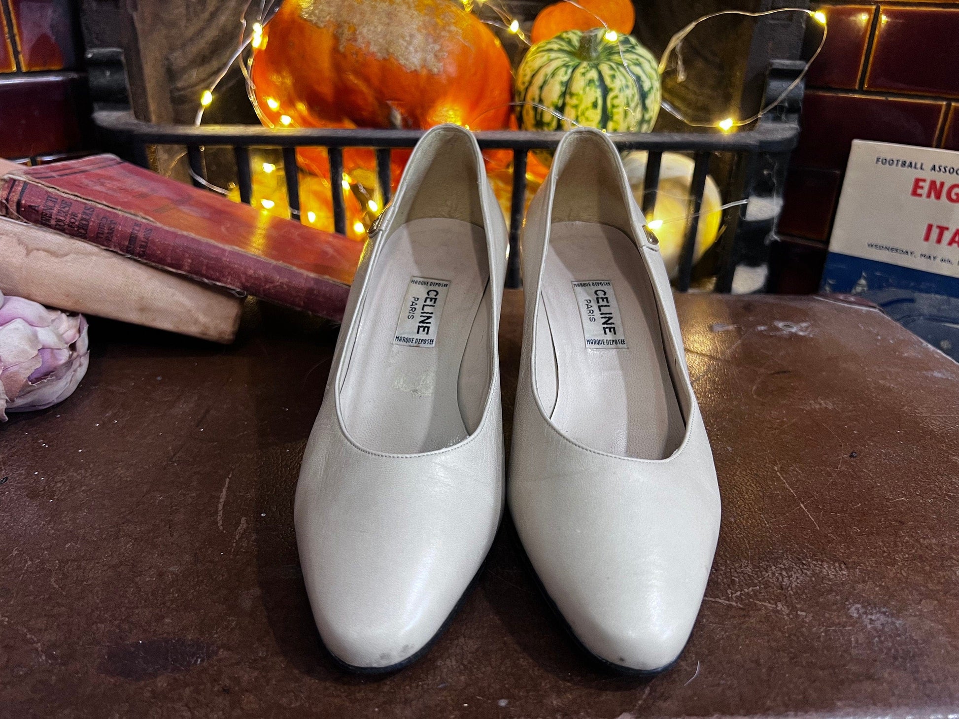 1950’s Vintage Beige Céline Paris Children’s Shoes pale cream leather UK1 - Vintage Vintage Kids Shoes, 50s Céline Paris Shoes, Vintage Shoe