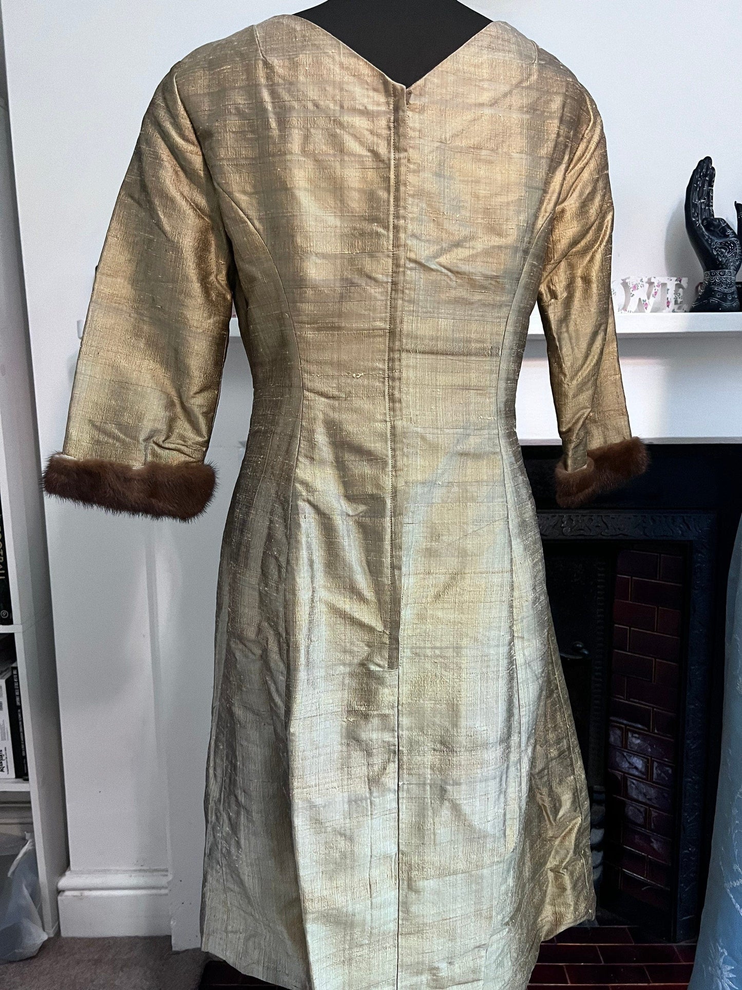 1960s bronze Silk Gold Shift Dress real Fur Cuffs - Beautiful unworn shot silk 3 quarter sleeve shift dress
