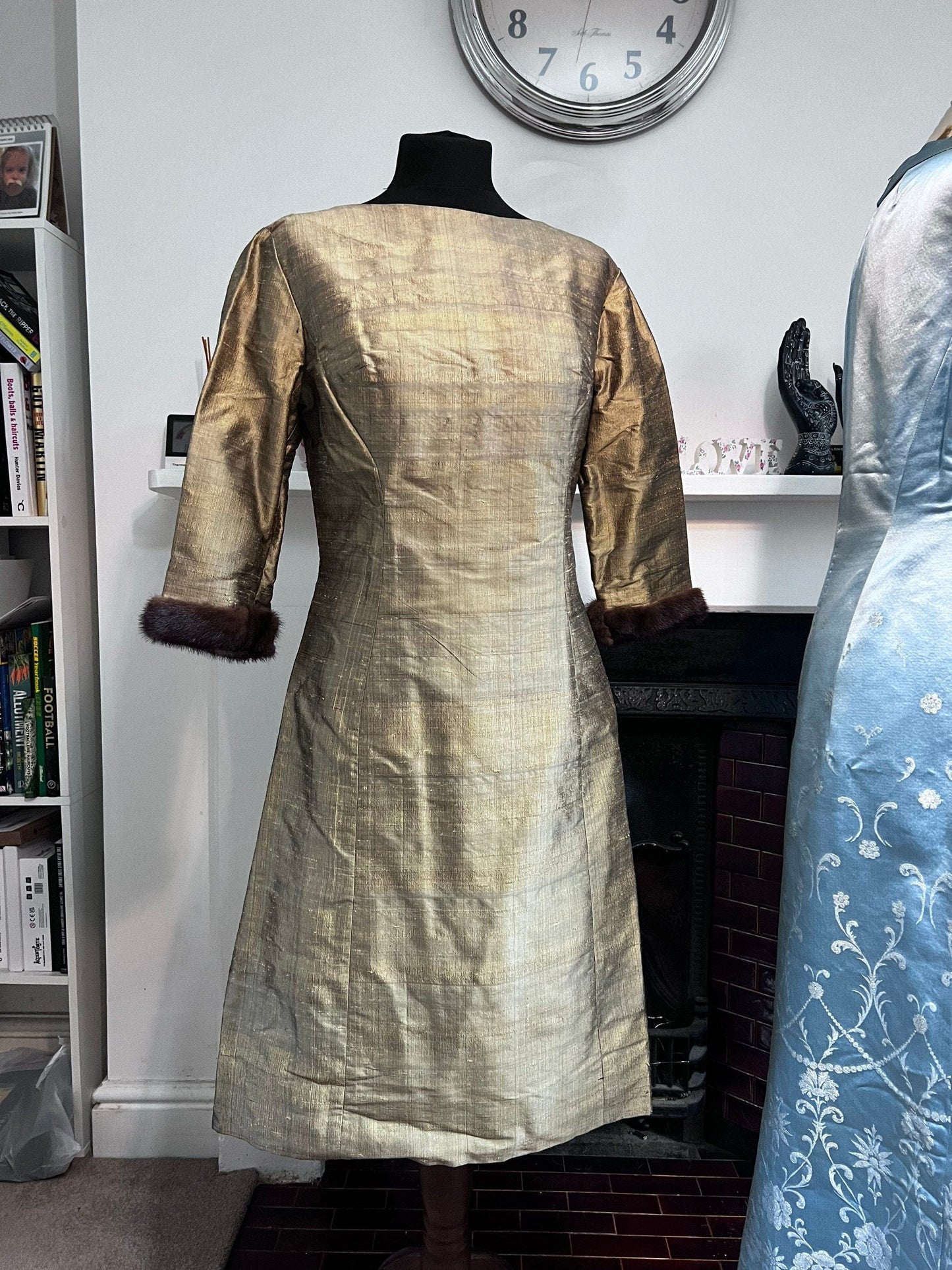 1960s bronze Silk Gold Shift Dress real Fur Cuffs - Beautiful unworn shot silk 3 quarter sleeve shift dress