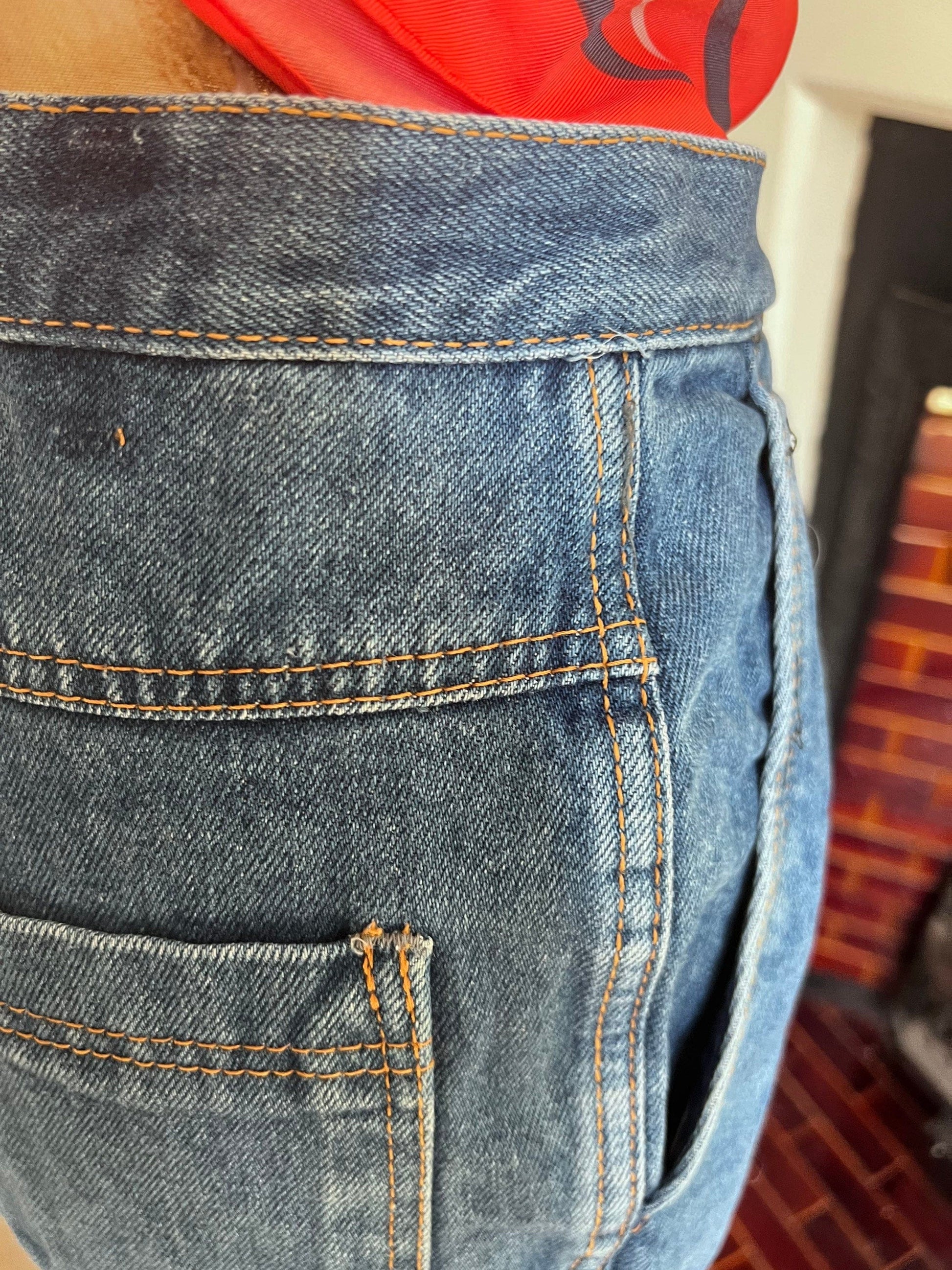 1980s Vintage high waist rise mom jeans, UK 12 waist 30” Leg 28”