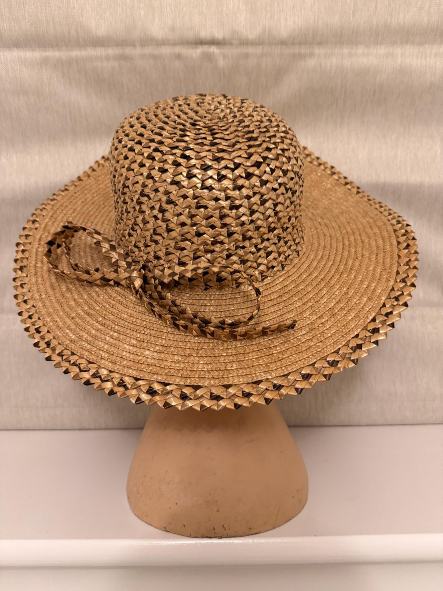 1980s Wide Brim Straw Sun Hat | 1940s Style Canopy Brim | Vintage Summer Occasion Wear