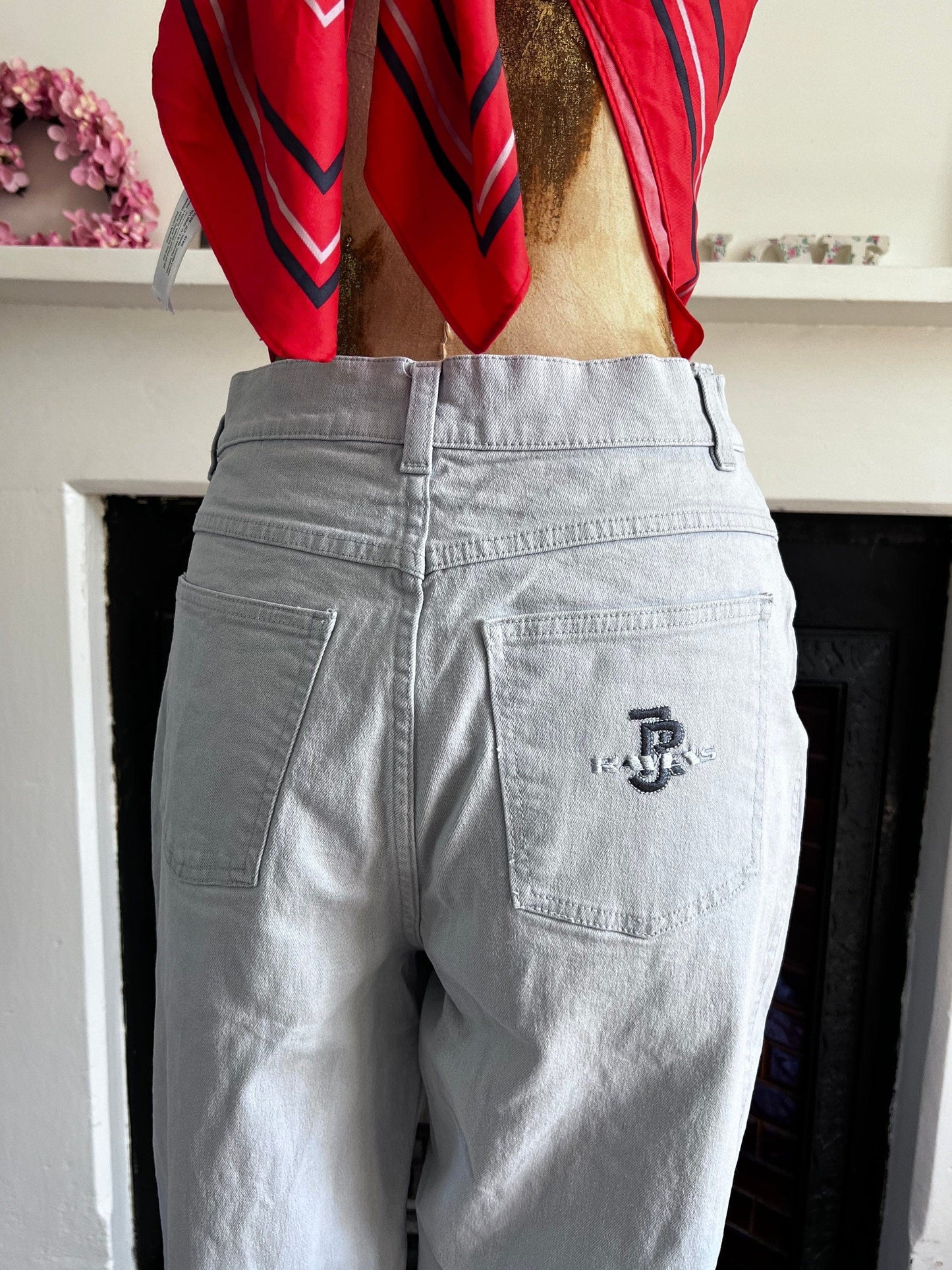 1990s Vintage low rise waist skinny flare bootcut jeans, UK8 waist 28” Leg 28”