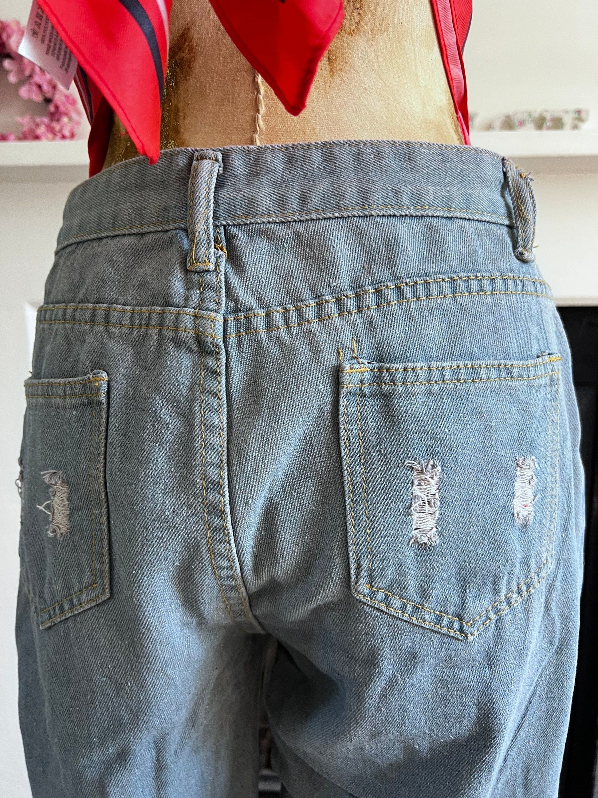 1990s Vintage mid rise blue wide leg tapered stonewash ripped jeans, UK 8/10 waist 29” leg 31”