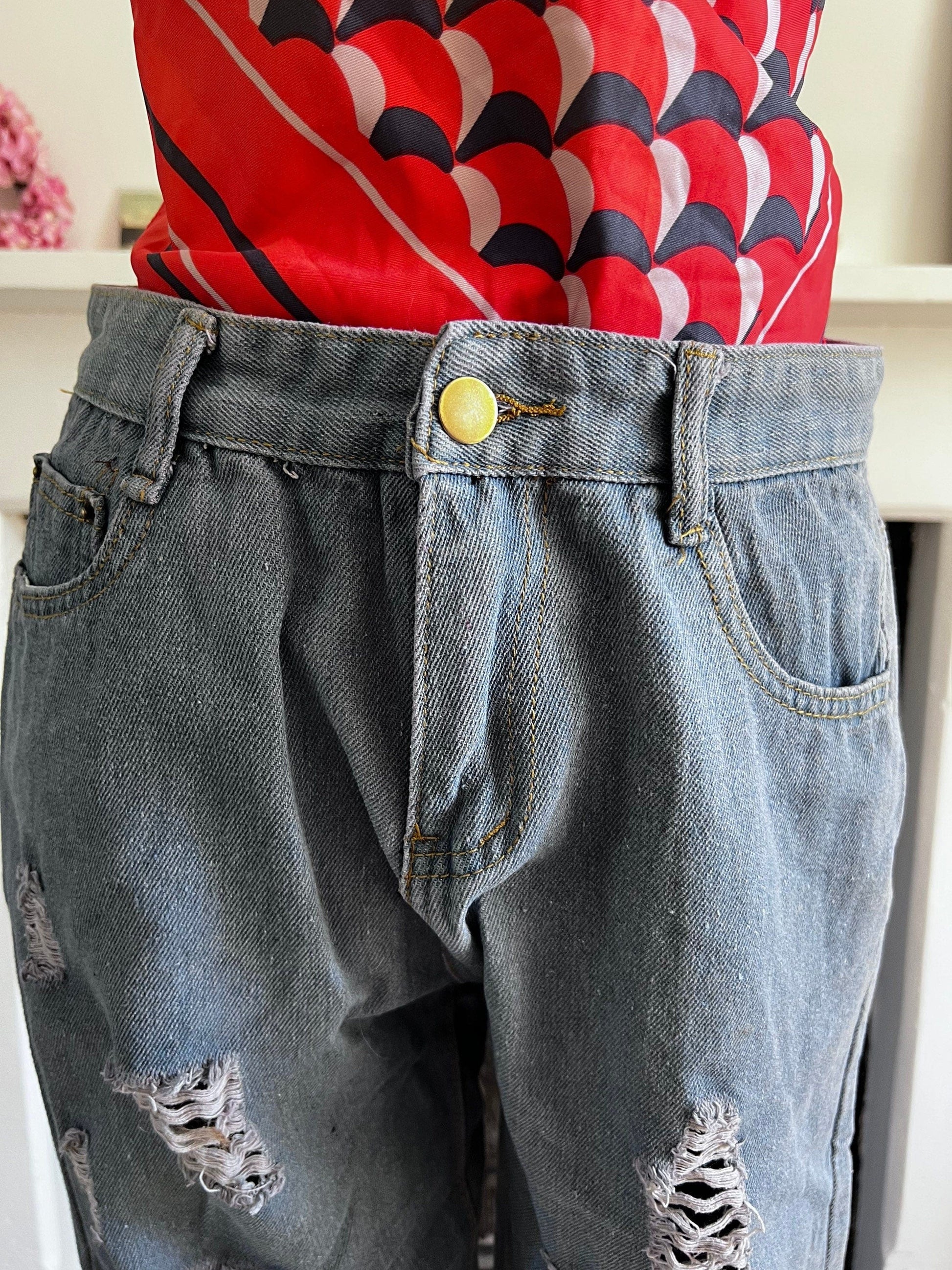 1990s Vintage mid rise blue wide leg tapered stonewash ripped jeans, UK 8/10 waist 29” leg 31”