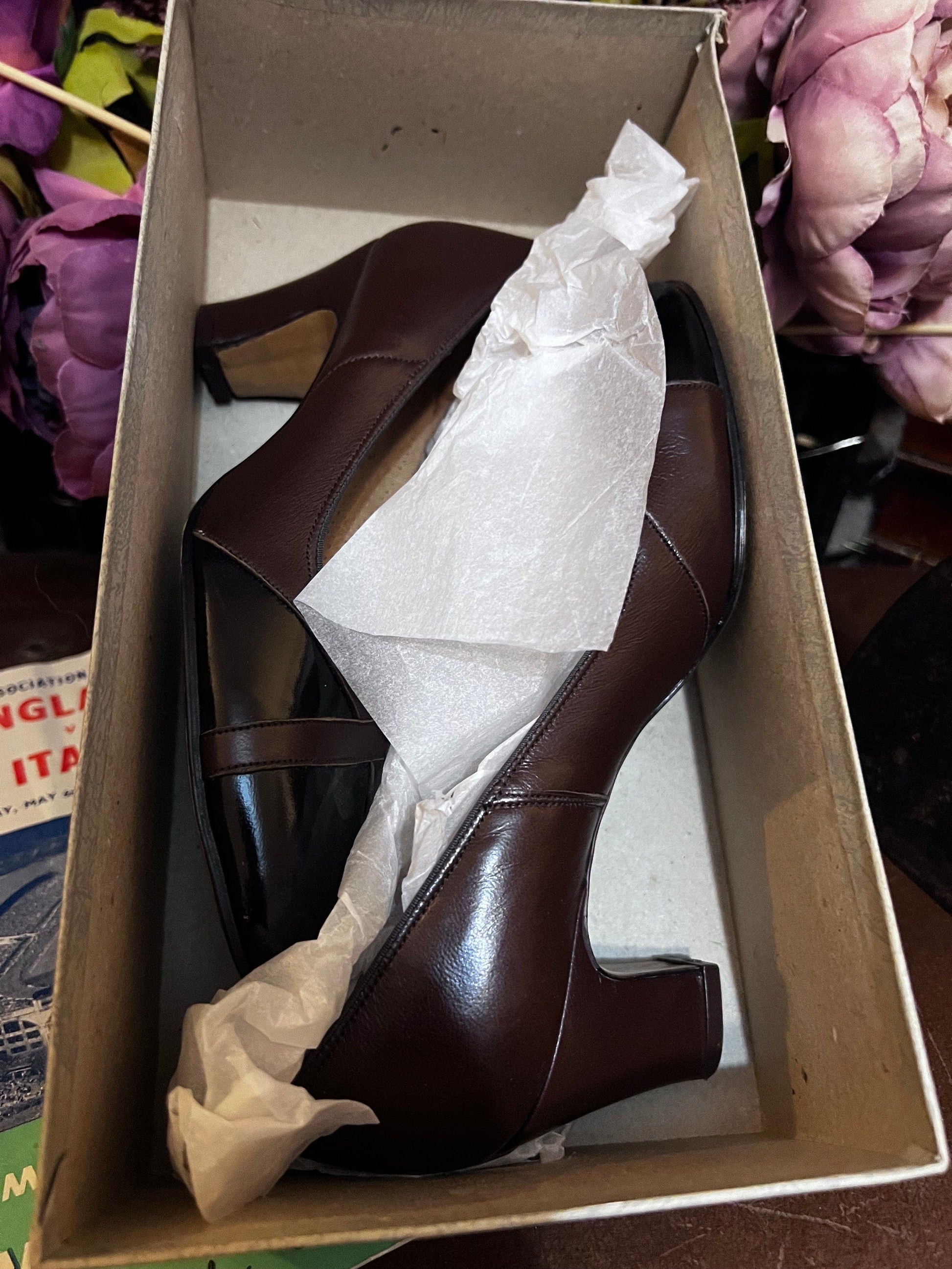 60’s Brown Shoes leather Buckle Nil Sim-ile Shoes Black Brown leather - Vintage UNWORN Vintage Shoes, 60s Shoes, vintage shoes & box UK2.5