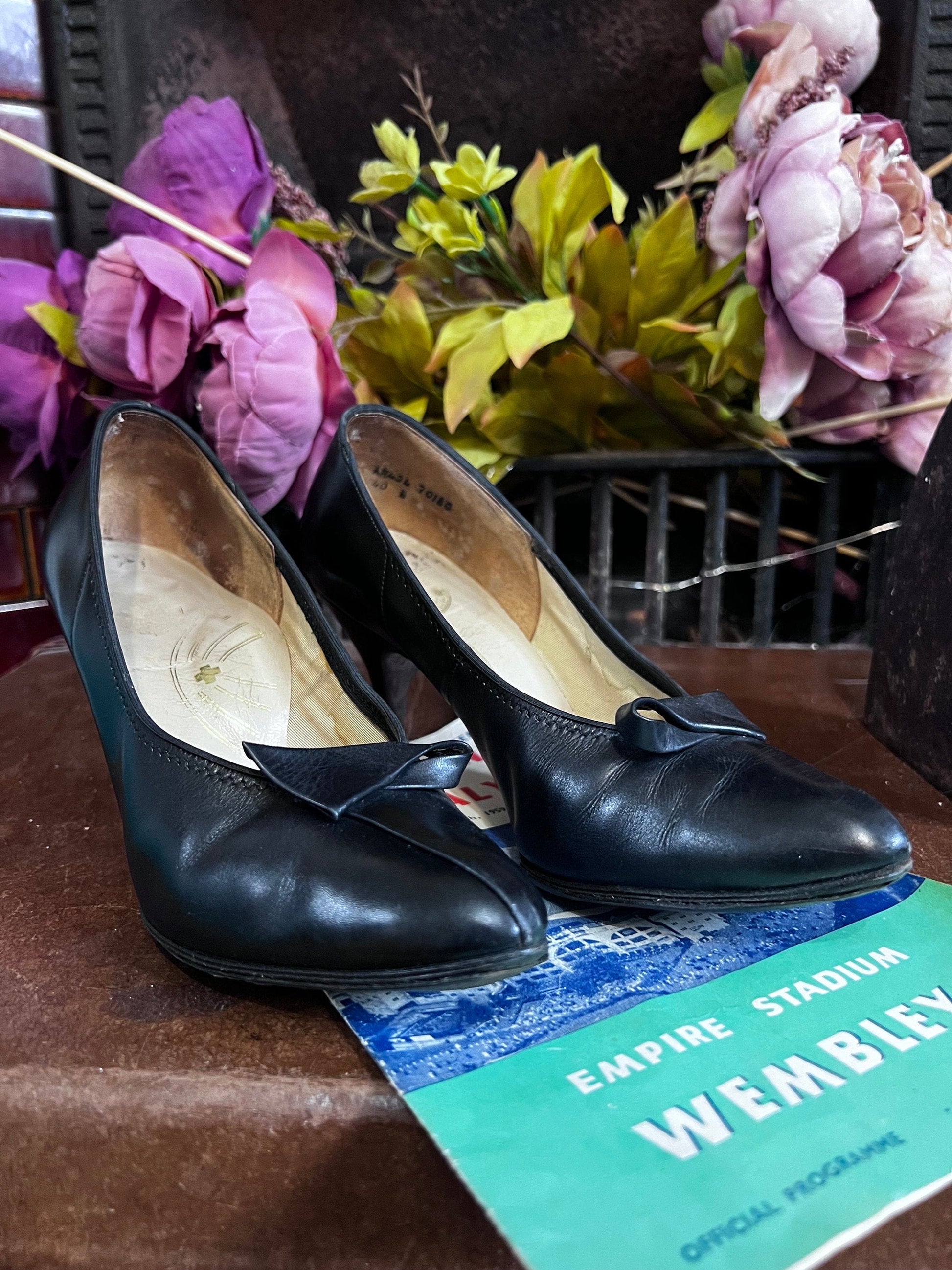70s Black Shoes leather Pointed Shoes Black Kid leather, Vintage Vintage Shoes, 70s Shoes, vintage shoes & box UK3