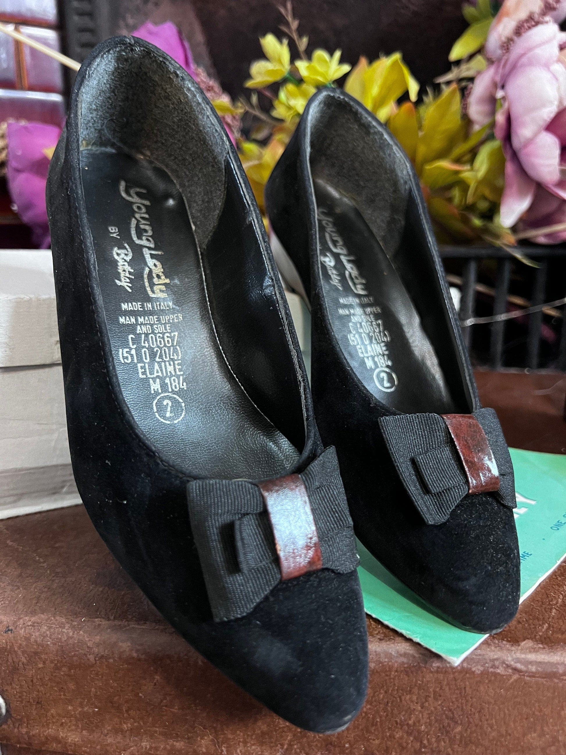 70s Black Shoes leather Pointed Shoes Black velvet, Vintage flats, Vintage Shoes, 70s Shoes, vintage shoes & box UK2 Vintage Italian shoes,