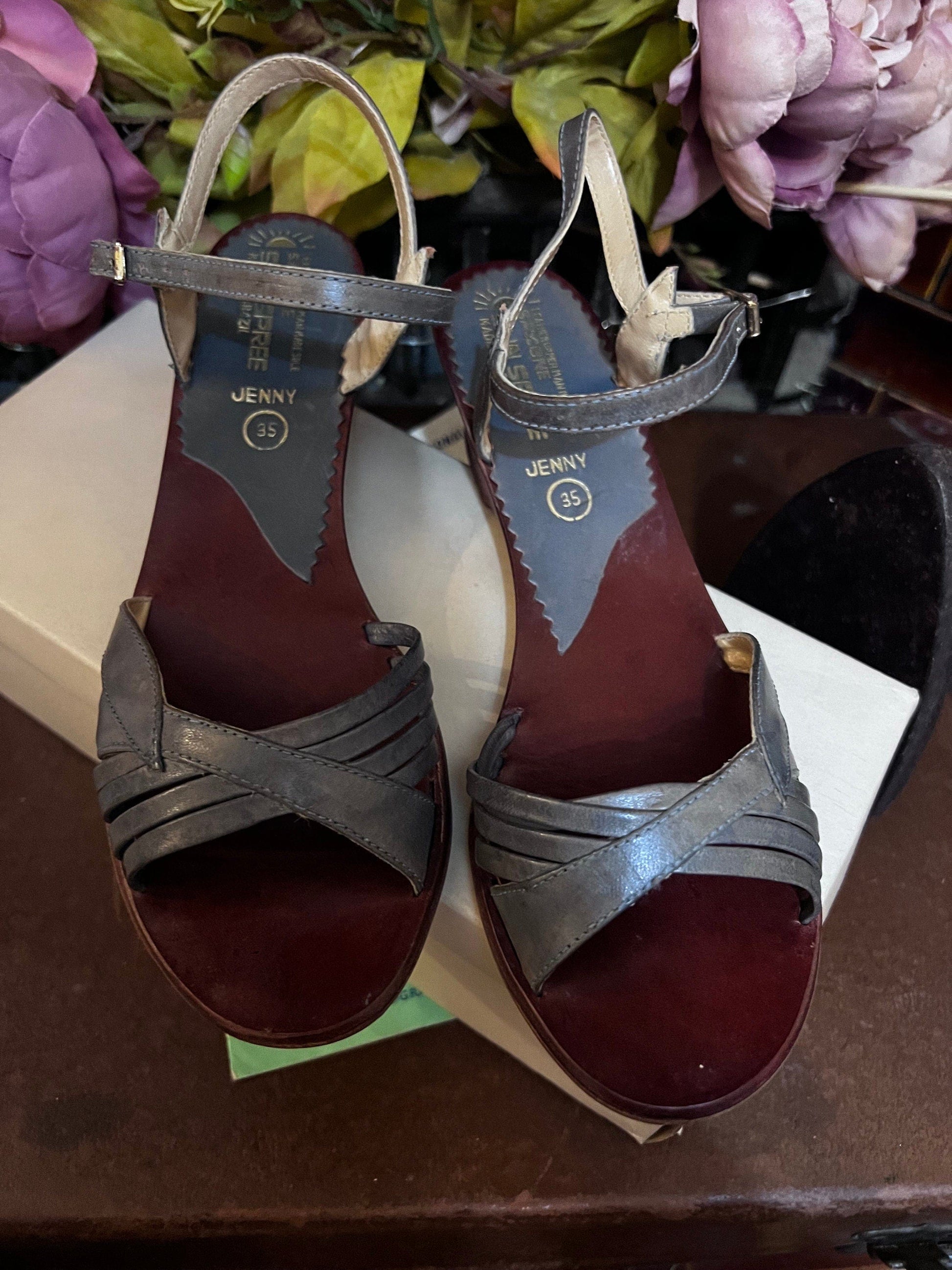 70s Blue Sandals leather Buckle Sun spree sandals leather, Vintage sandals, Vintage Shoes, 70s Shoes, vintage shoes & box UK2.5 EU35 Blue