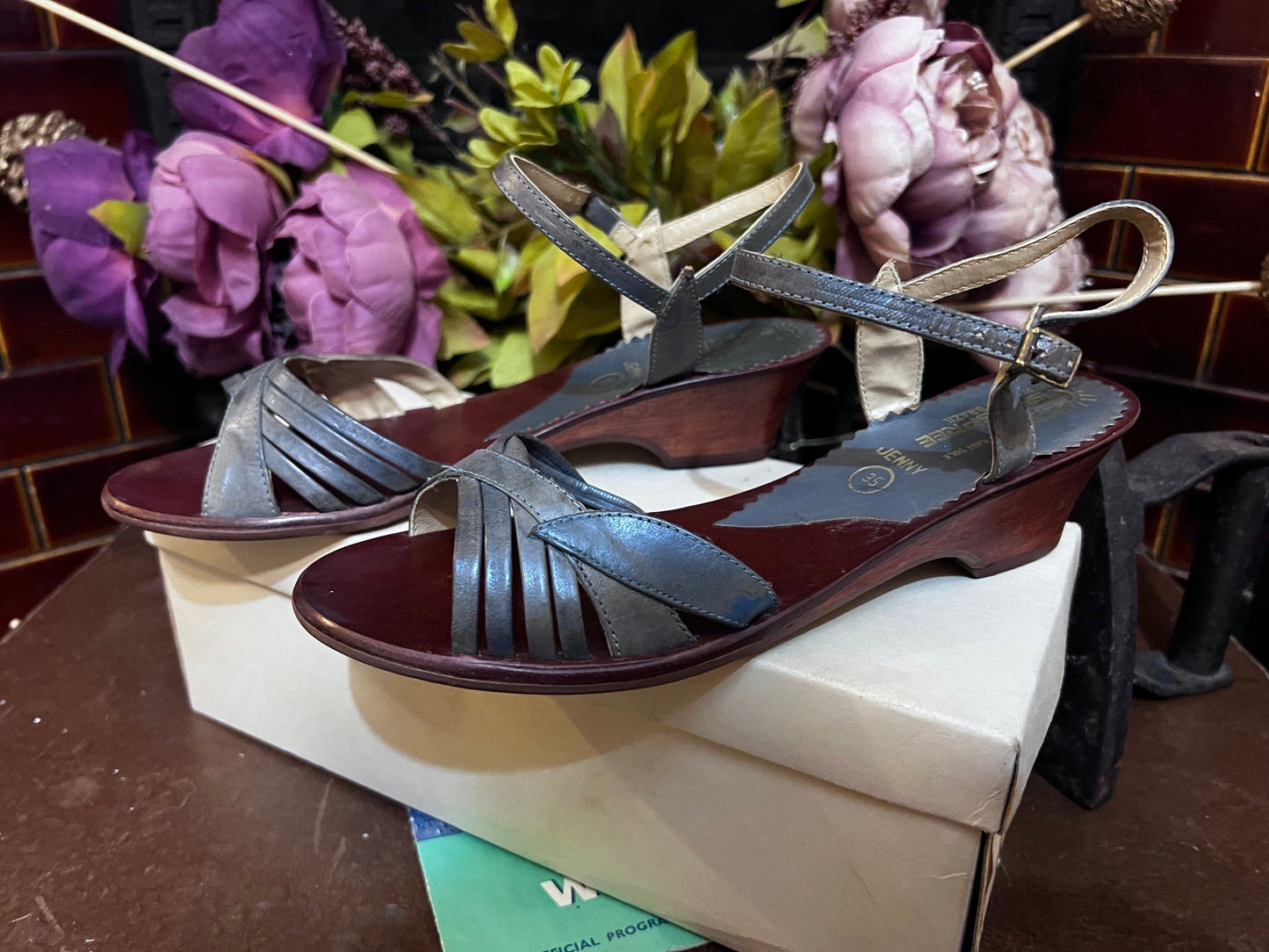 70s Blue Sandals leather Buckle Sun spree sandals leather, Vintage sandals, Vintage Shoes, 70s Shoes, vintage shoes & box UK2.5 EU35 Blue