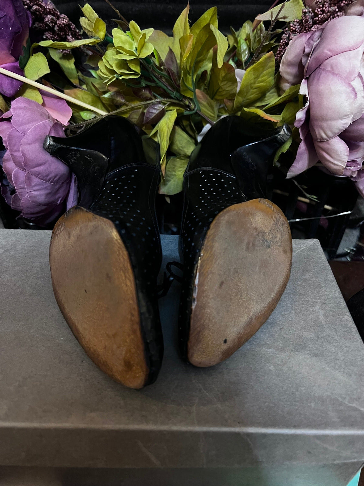 70s Black Shoes leather Pointed Shoes Black Kid leather, Vintage Vintage Shoes, 70s Shoes, vintage shoes & box UK2.5, re-soled reheel needed