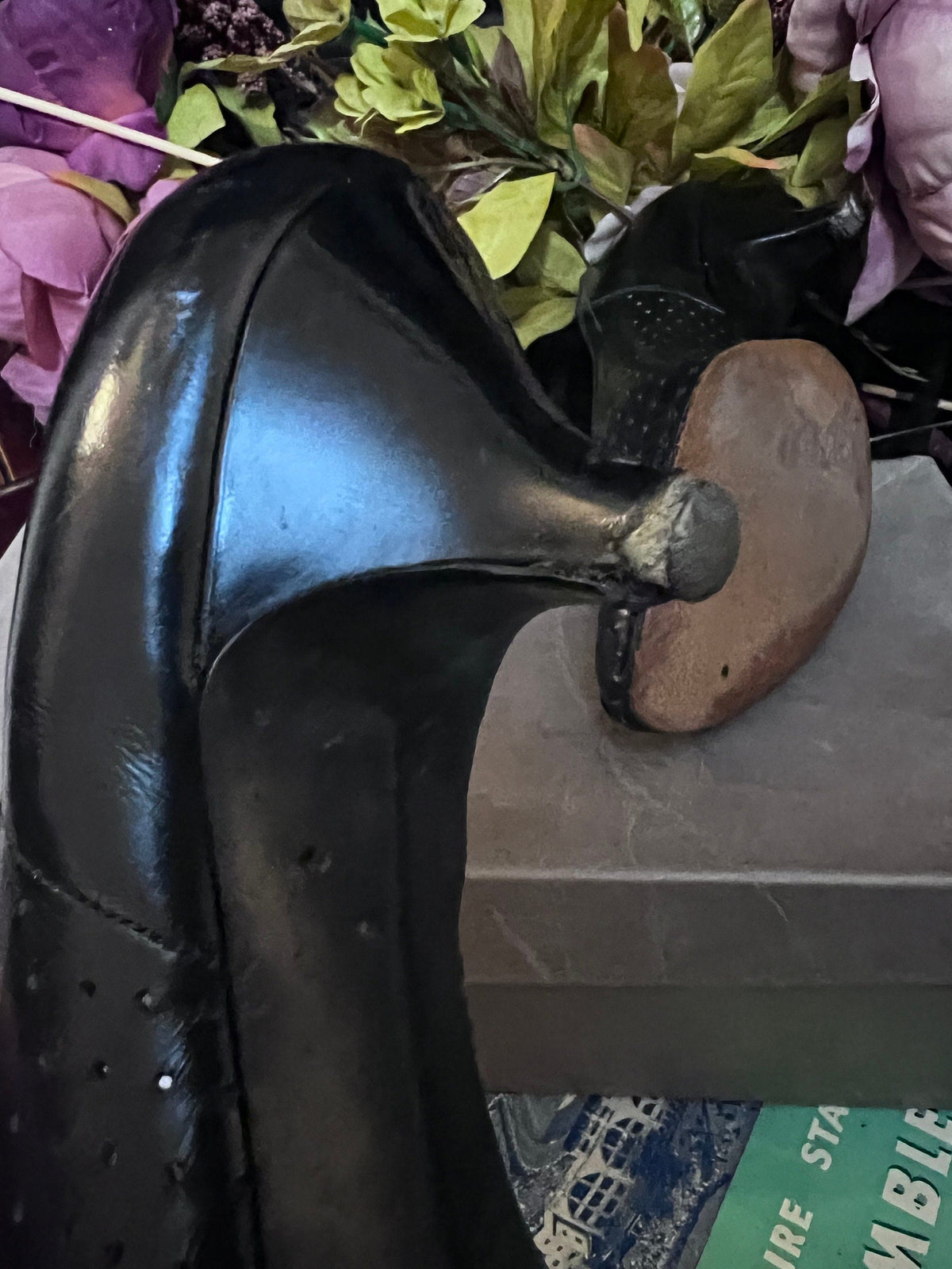 70s Black Shoes leather Pointed Shoes Black Kid leather, Vintage Vintage Shoes, 70s Shoes, vintage shoes & box UK2.5, re-soled reheel needed