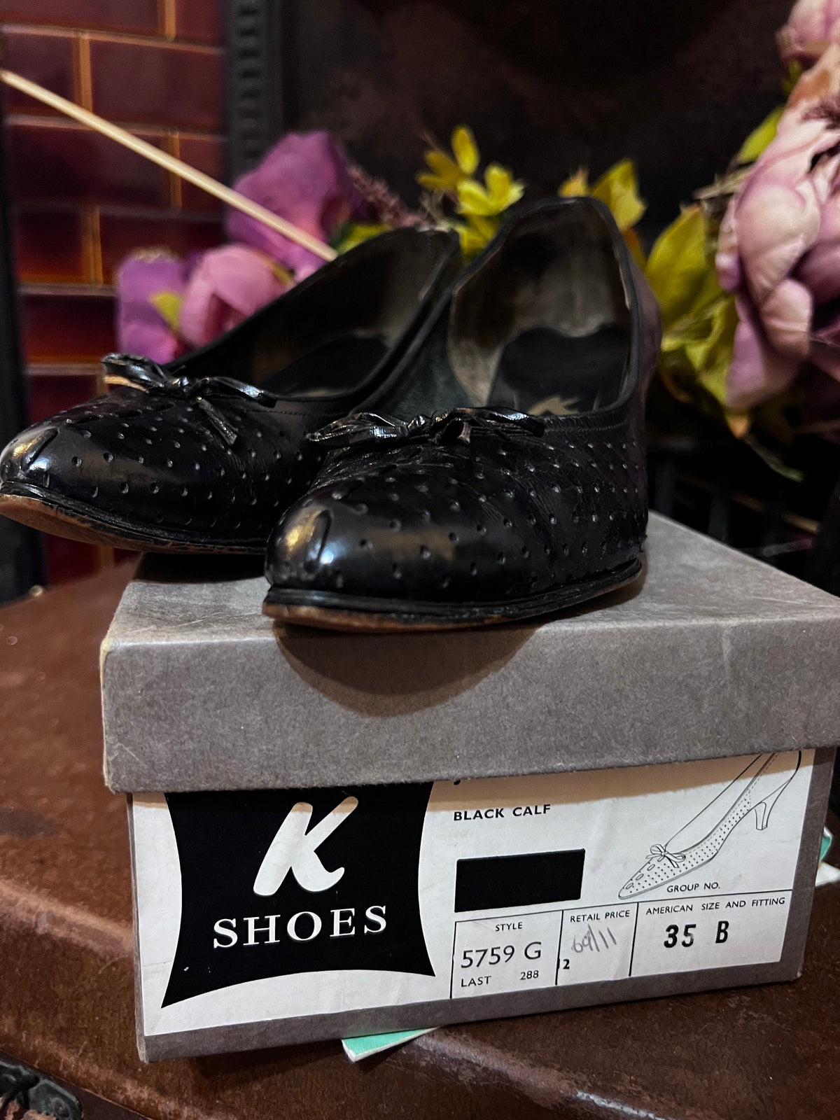 70s Black Shoes leather Pointed Shoes Black Kid leather, Vintage Vintage Shoes, 70s Shoes, vintage shoes & box UK2.5, re-soled reheel needed