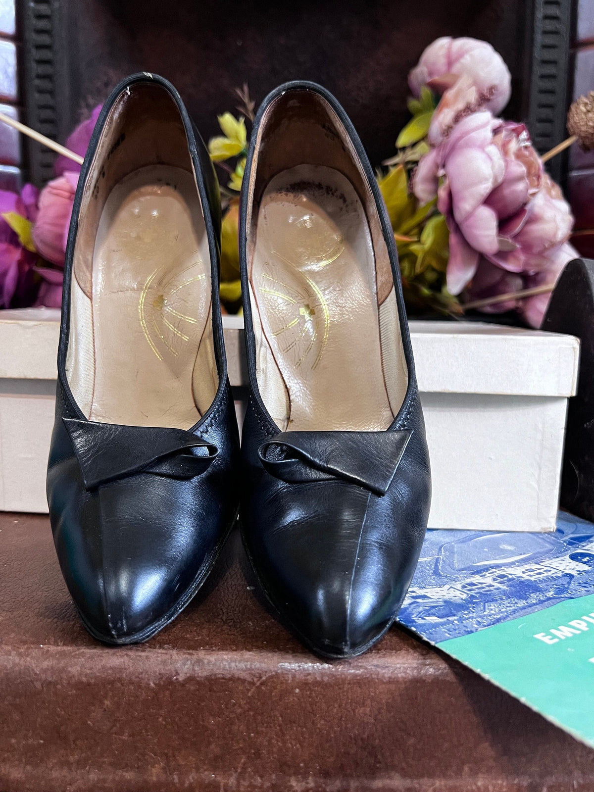 70s Black Shoes leather Pointed Shoes Black Kid leather, Vintage Vintage Shoes, 70s Shoes, vintage shoes & box UK3, vintage shoes, vintage